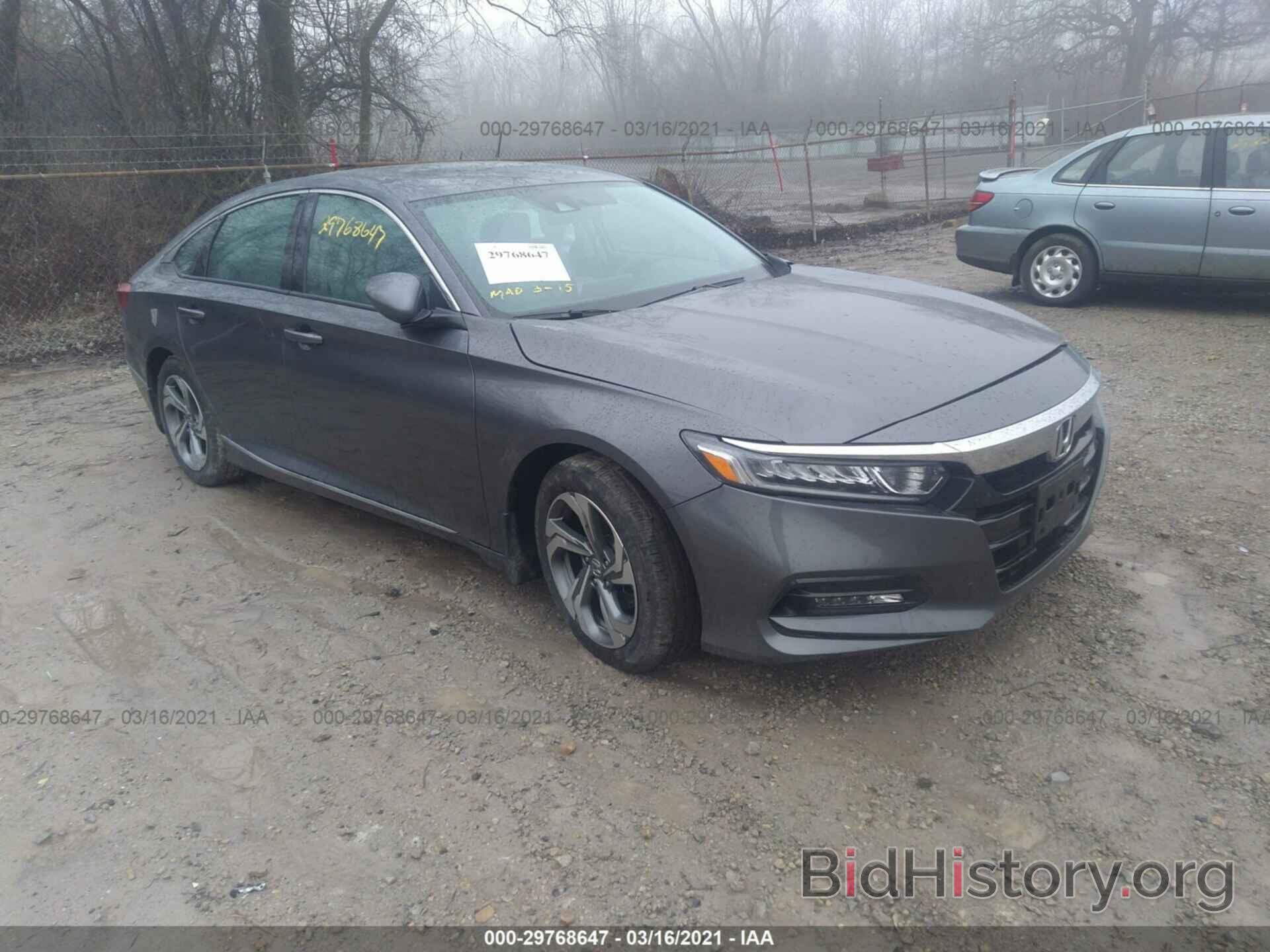 Photo 1HGCV1F45JA214087 - HONDA ACCORD SEDAN 2018