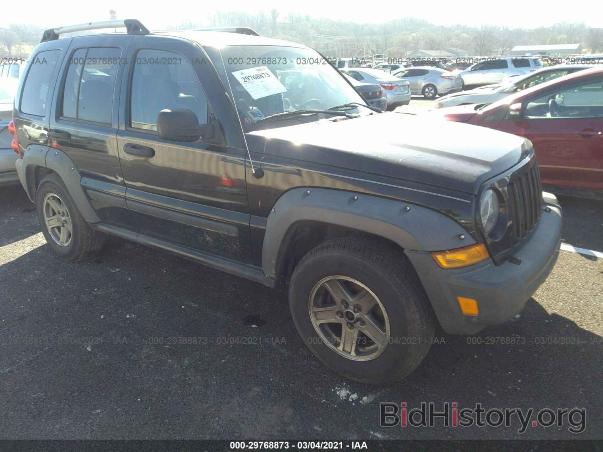 Photo 1J4GL38K96W181919 - JEEP LIBERTY 2006