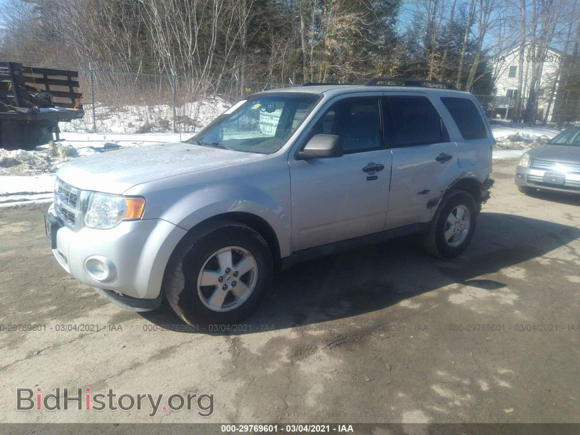 2011 FORD ESCAPE - VIN: 1FMCU9D78BKC38307 - Фото 2