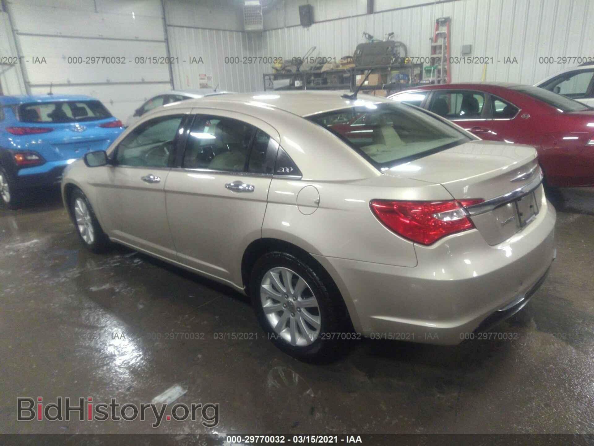 2013 CHRYSLER 200 - VIN: 1C3CCBCG2DN593625 - Фото 3