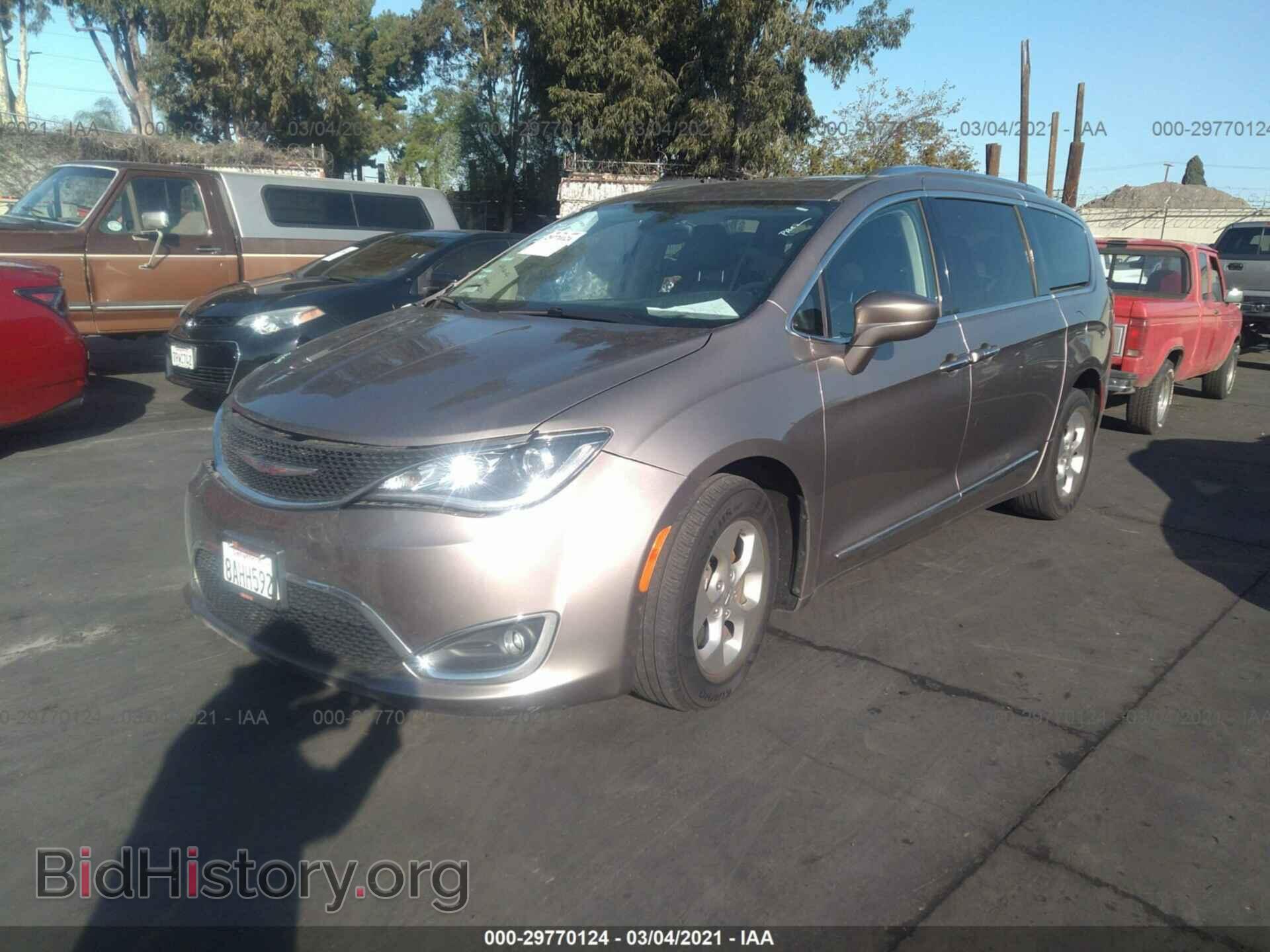 2017 CHRYSLER PACIFICA - VIN: 2C4RC1EG6HR845012 - Фото 2