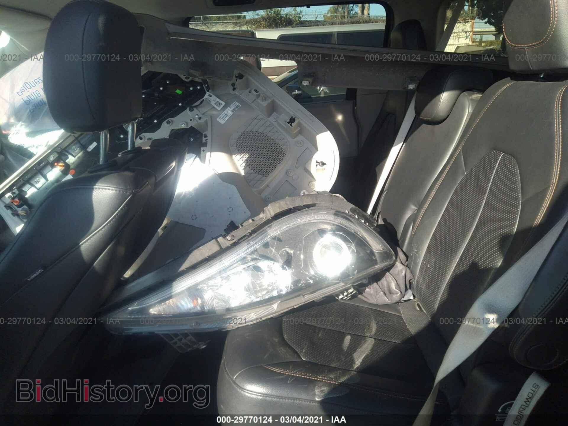 2017 CHRYSLER PACIFICA - VIN: 2C4RC1EG6HR845012 - Фото 8
