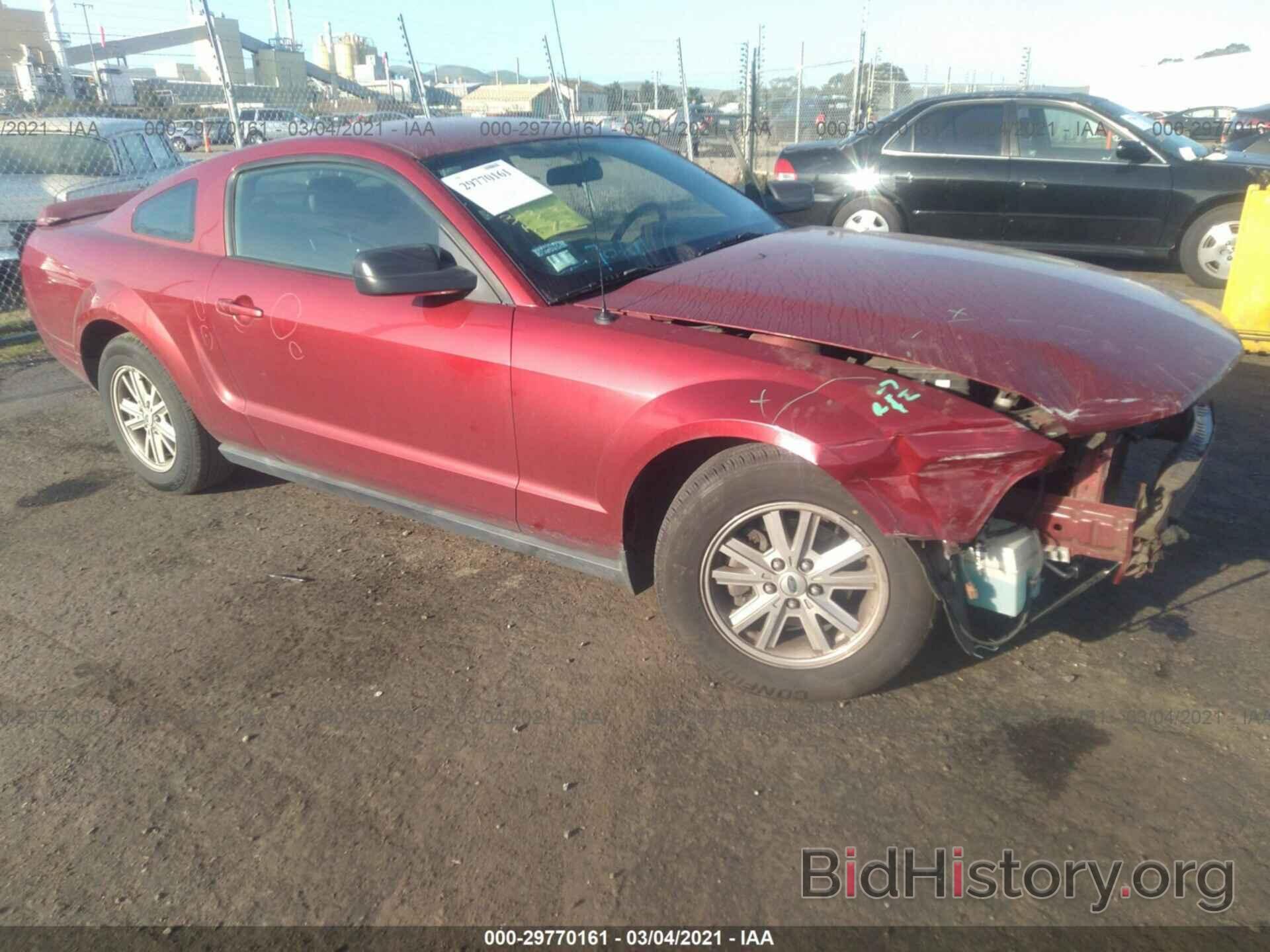 Photo 1ZVFT80N475287932 - FORD MUSTANG 2007