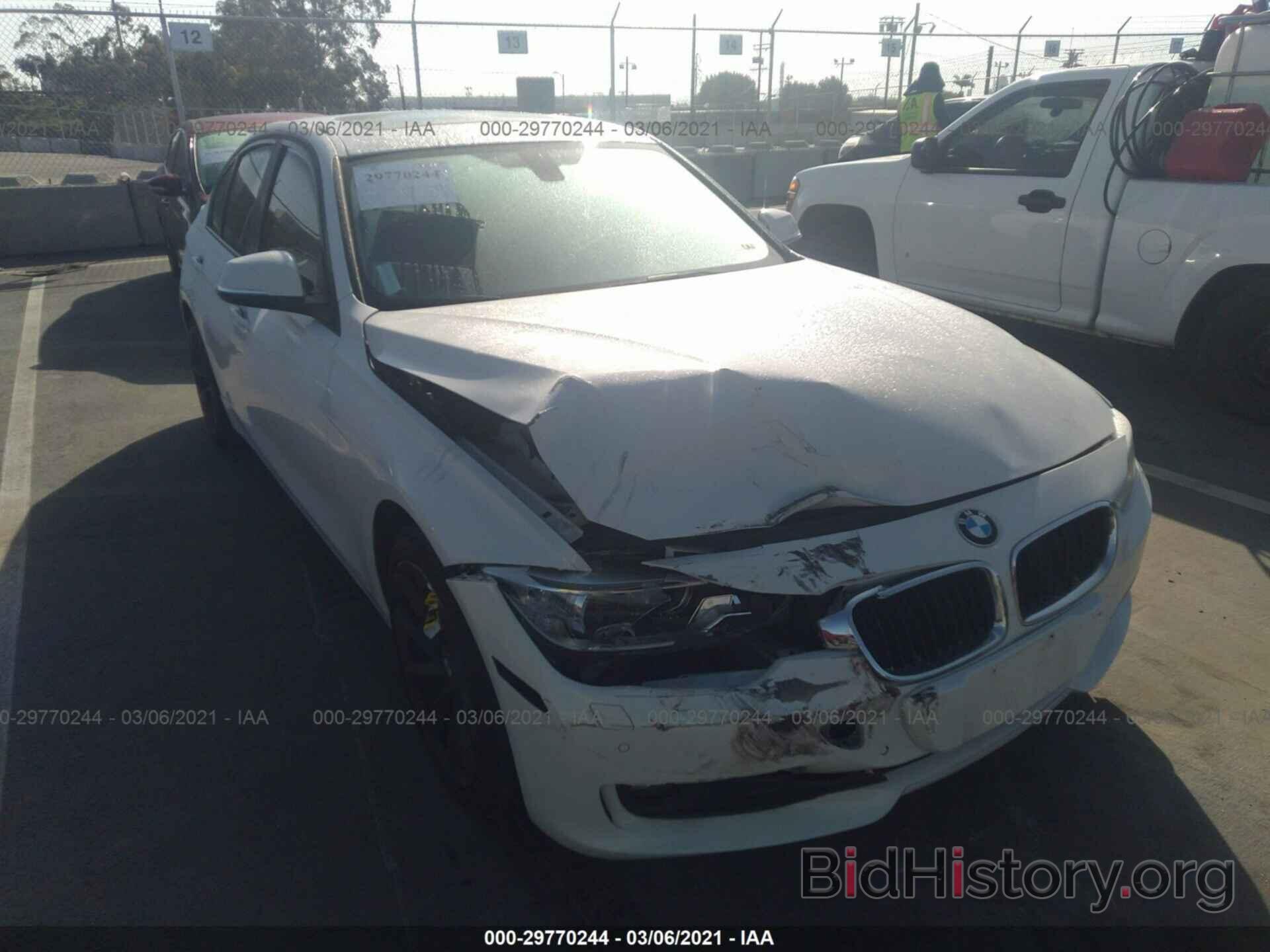 Photo WBA3A5C58CFJ88635 - BMW 3 SERIES 2012