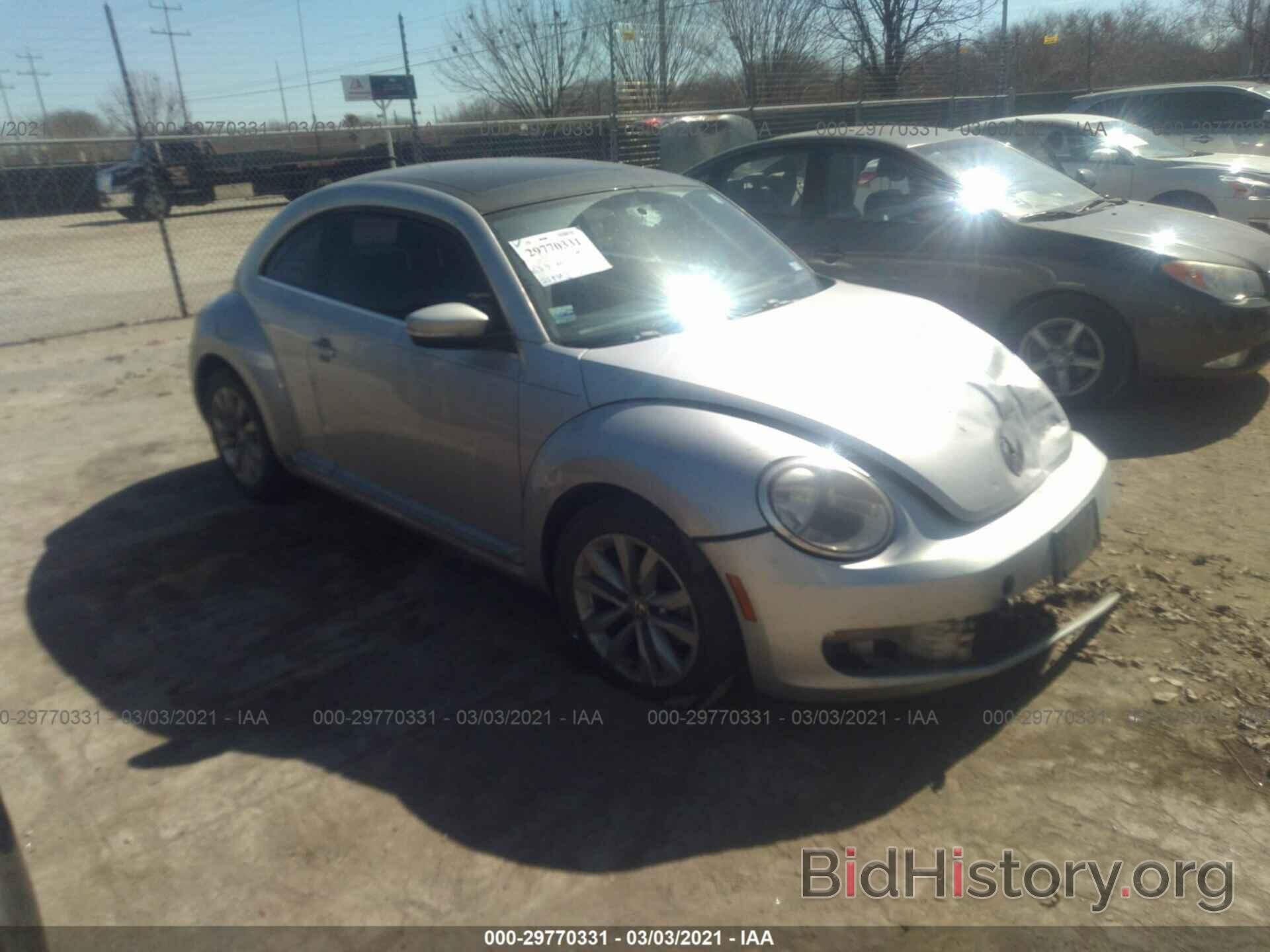 Photo 3VWJL7AT0DM655434 - VOLKSWAGEN BEETLE 2013