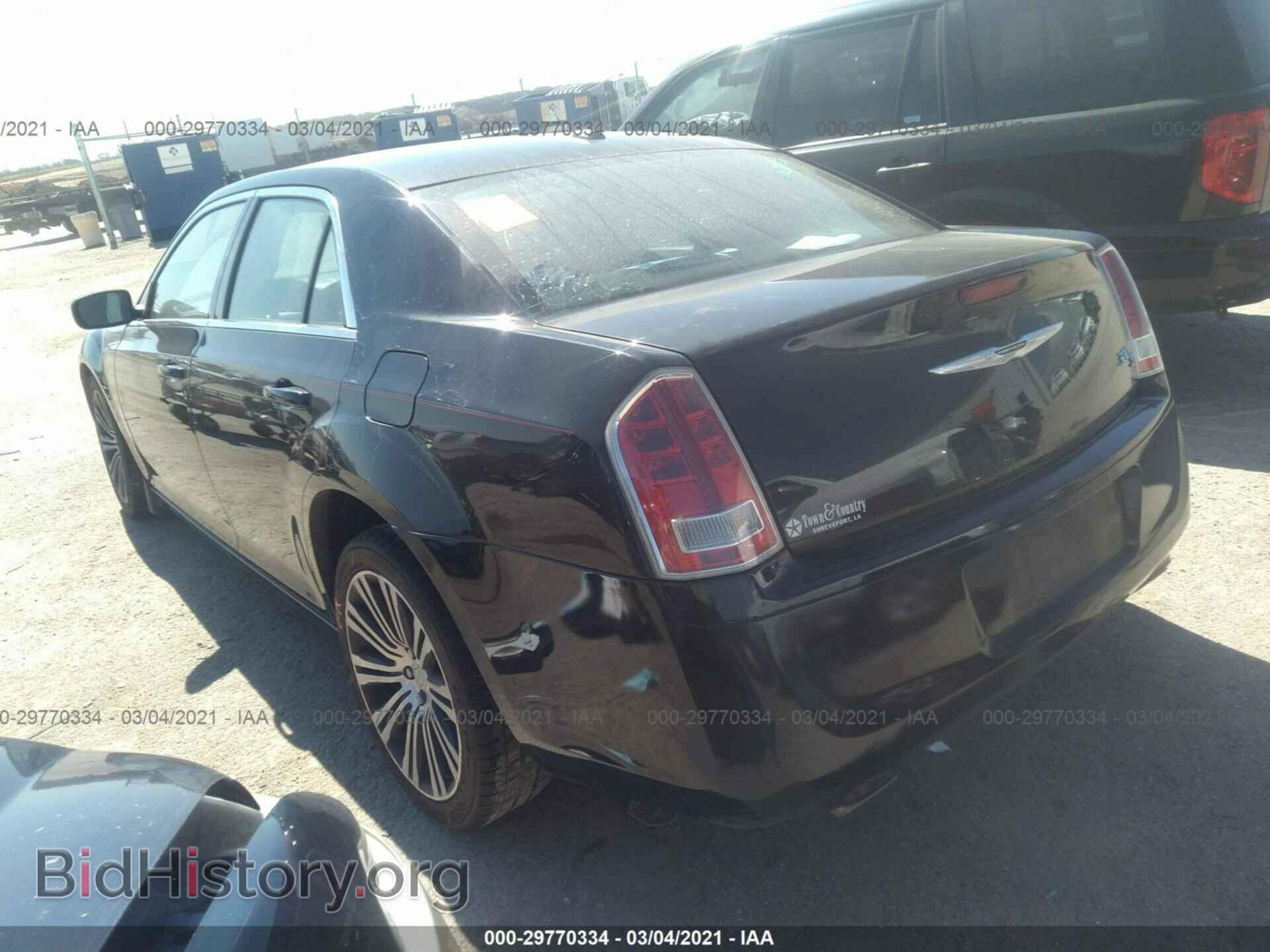 2013 CHRYSLER 300 - VIN: 2C3CCABG3DH735744 - Фото 3