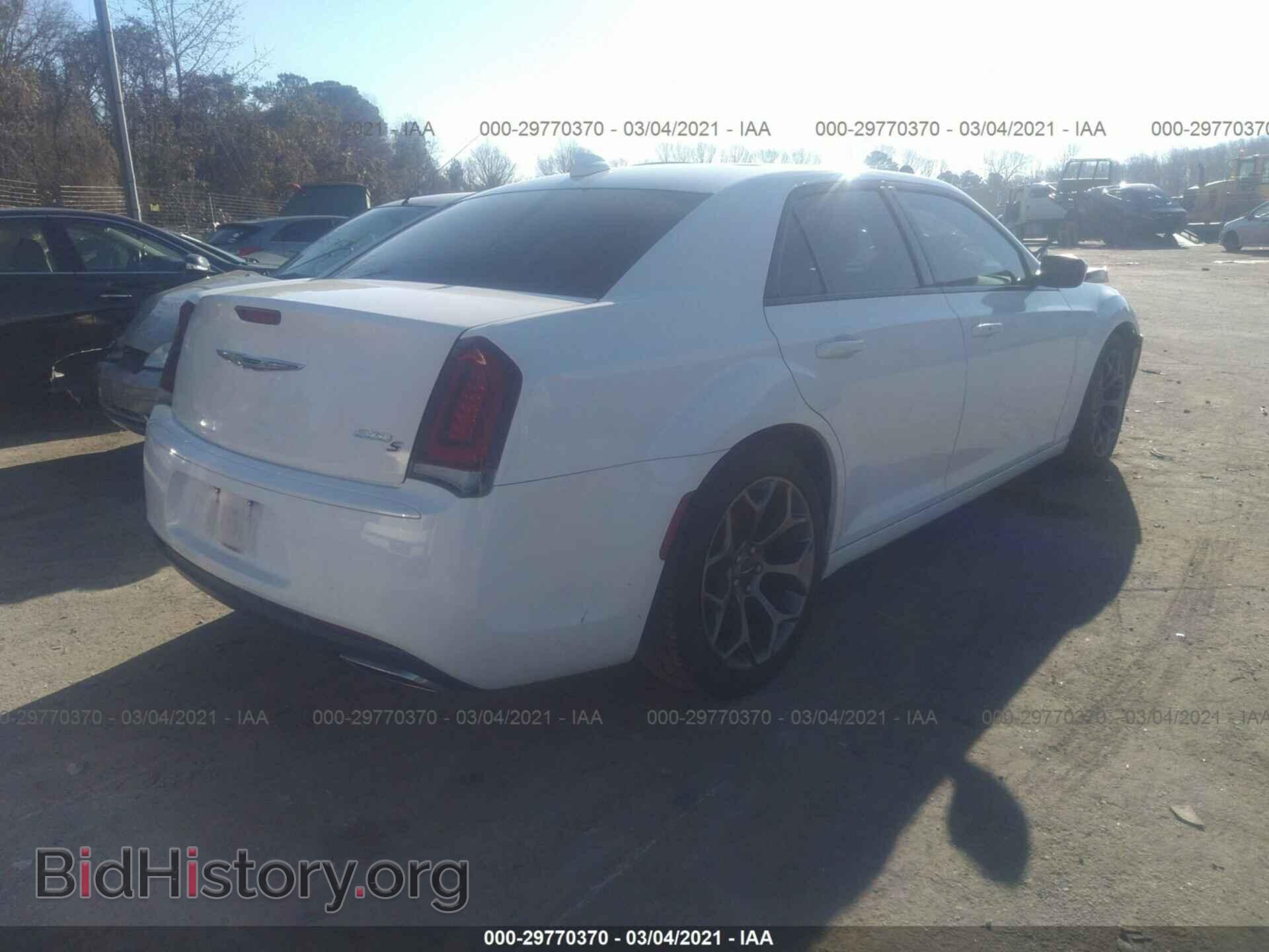 2016 CHRYSLER 300 - VIN: 2C3CCABG8GH208111 - Фото 4