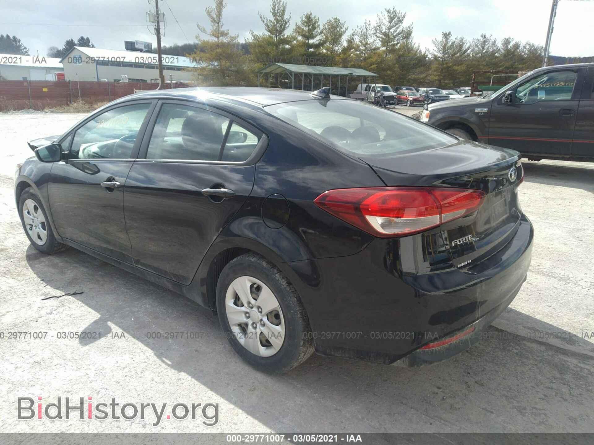 2017 KIA FORTE - VIN: 3KPFK4A79HE011279 - Фото 3