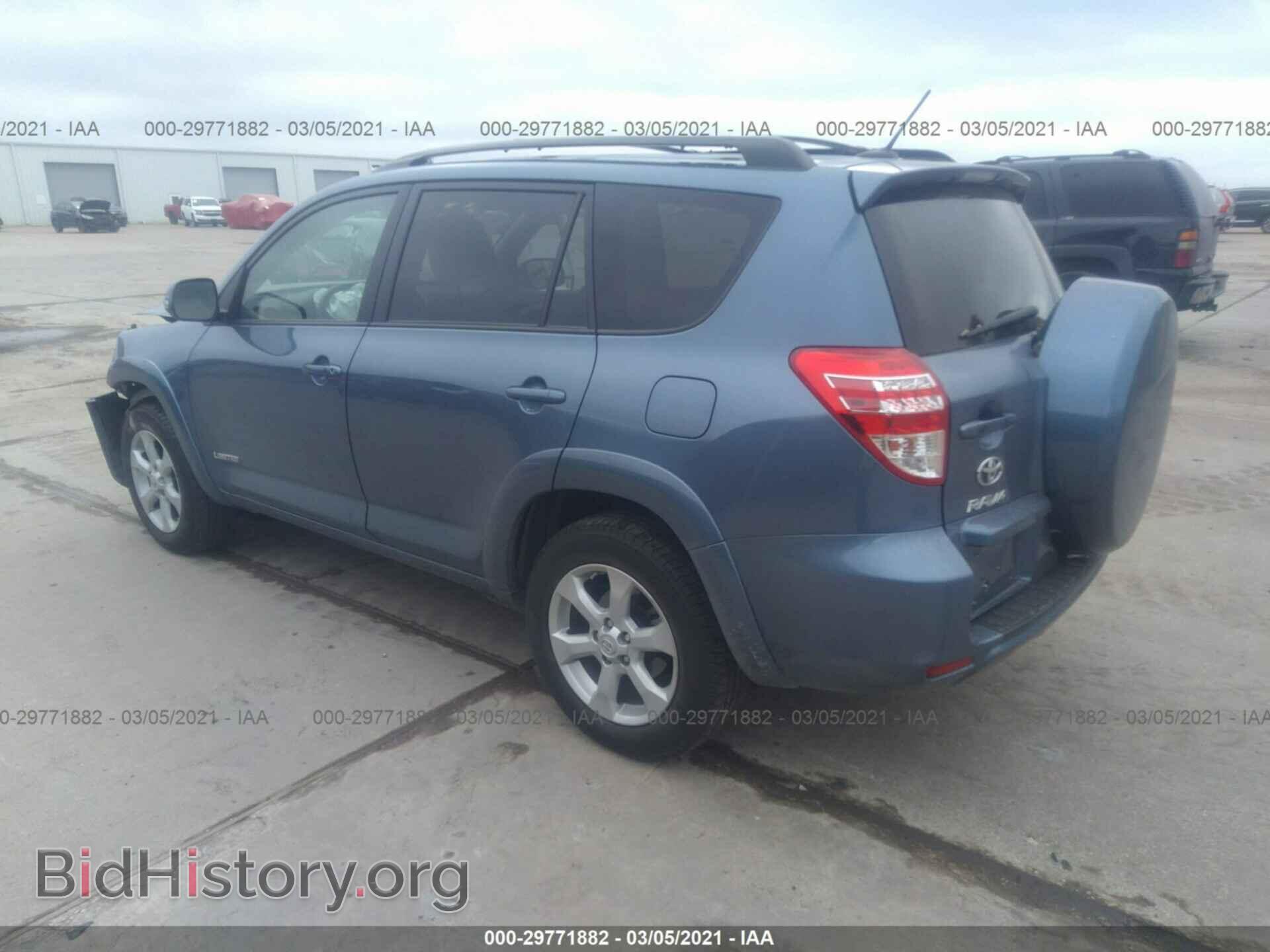 2011 TOYOTA RAV4 - VIN: 2T3DF4DV8BW101878 - Фото 3