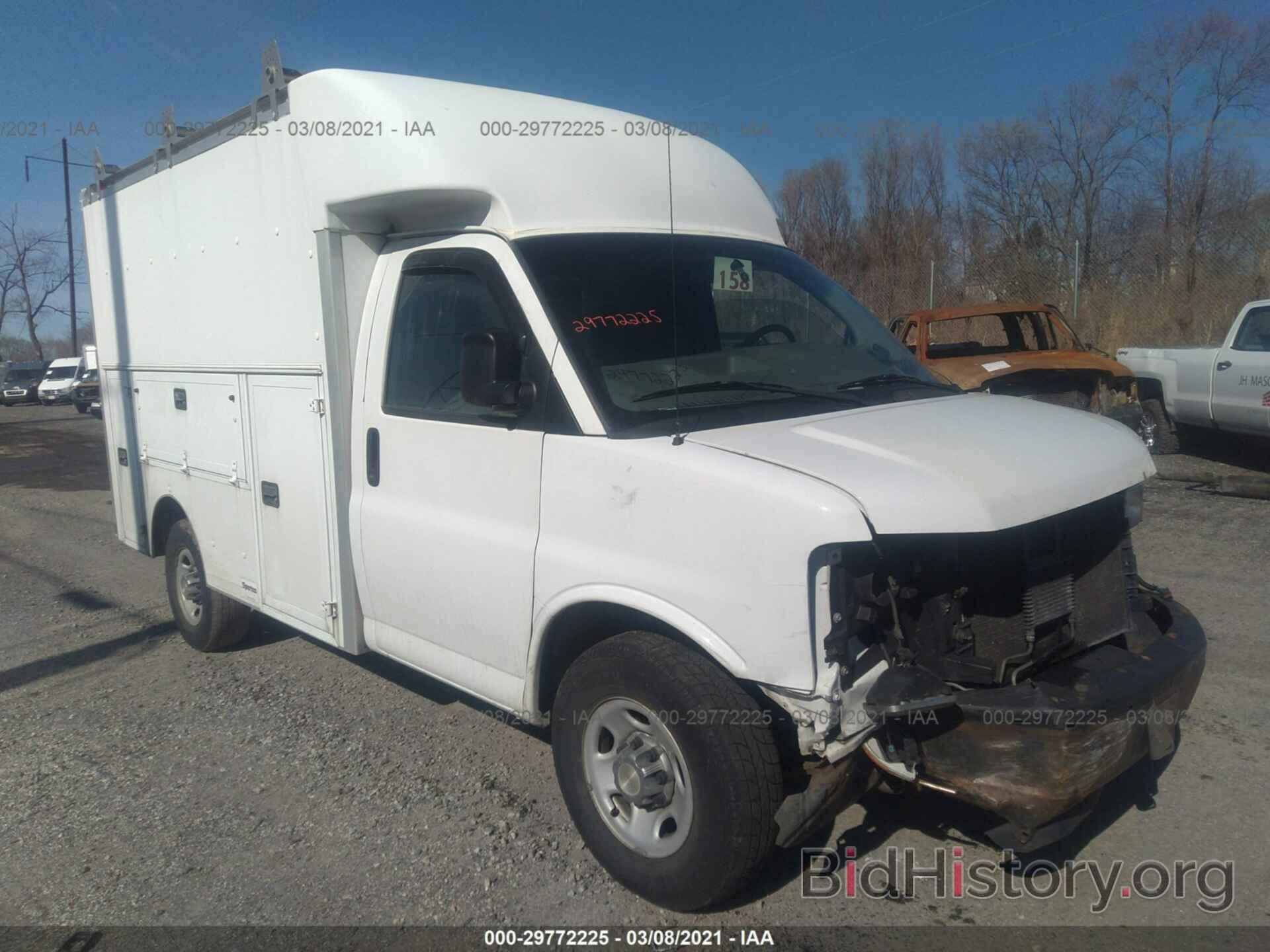 Photo 1GBHG31K381216306 - CHEVROLET EXPRESS COMMERCIAL 2008