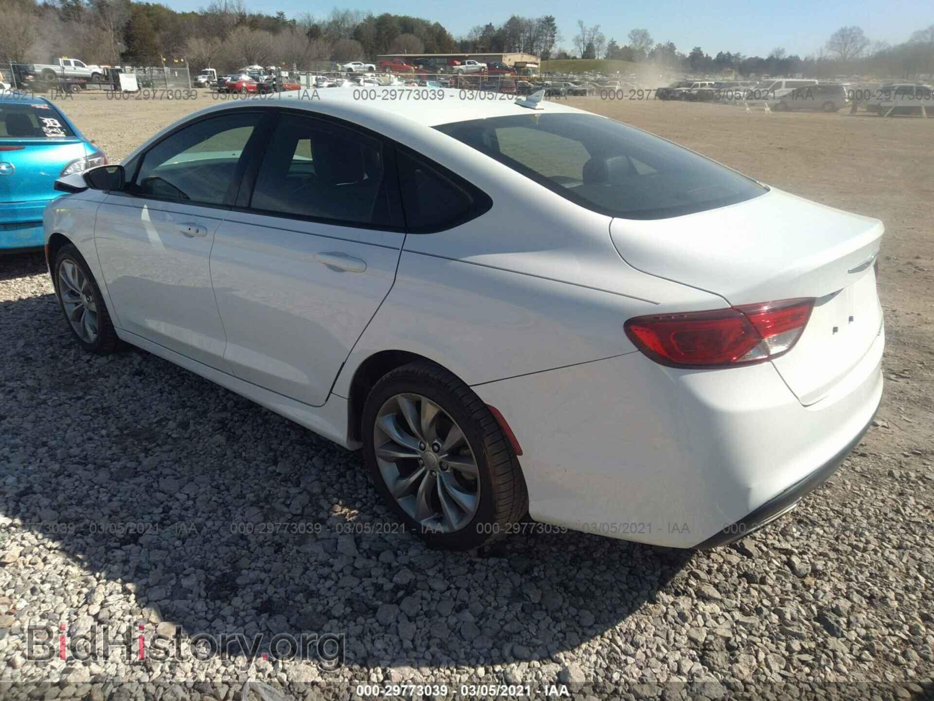 2016 CHRYSLER 200 - VIN: 1C3CCCBBXGN113735 - Фото 3