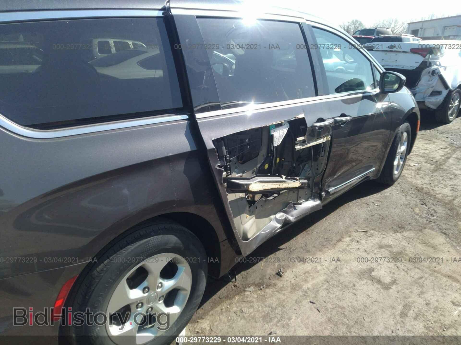2017 CHRYSLER PACIFICA - VIN: 2C4RC1EG4HR570823 - Фото 6