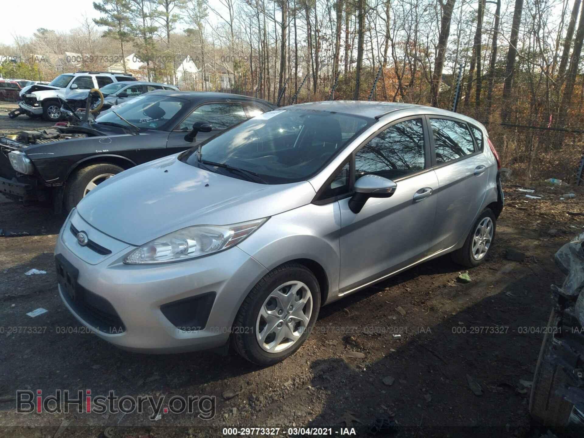 2013 FORD FIESTA - VIN: 3FADP4EJ2DM187045 - Фото 2