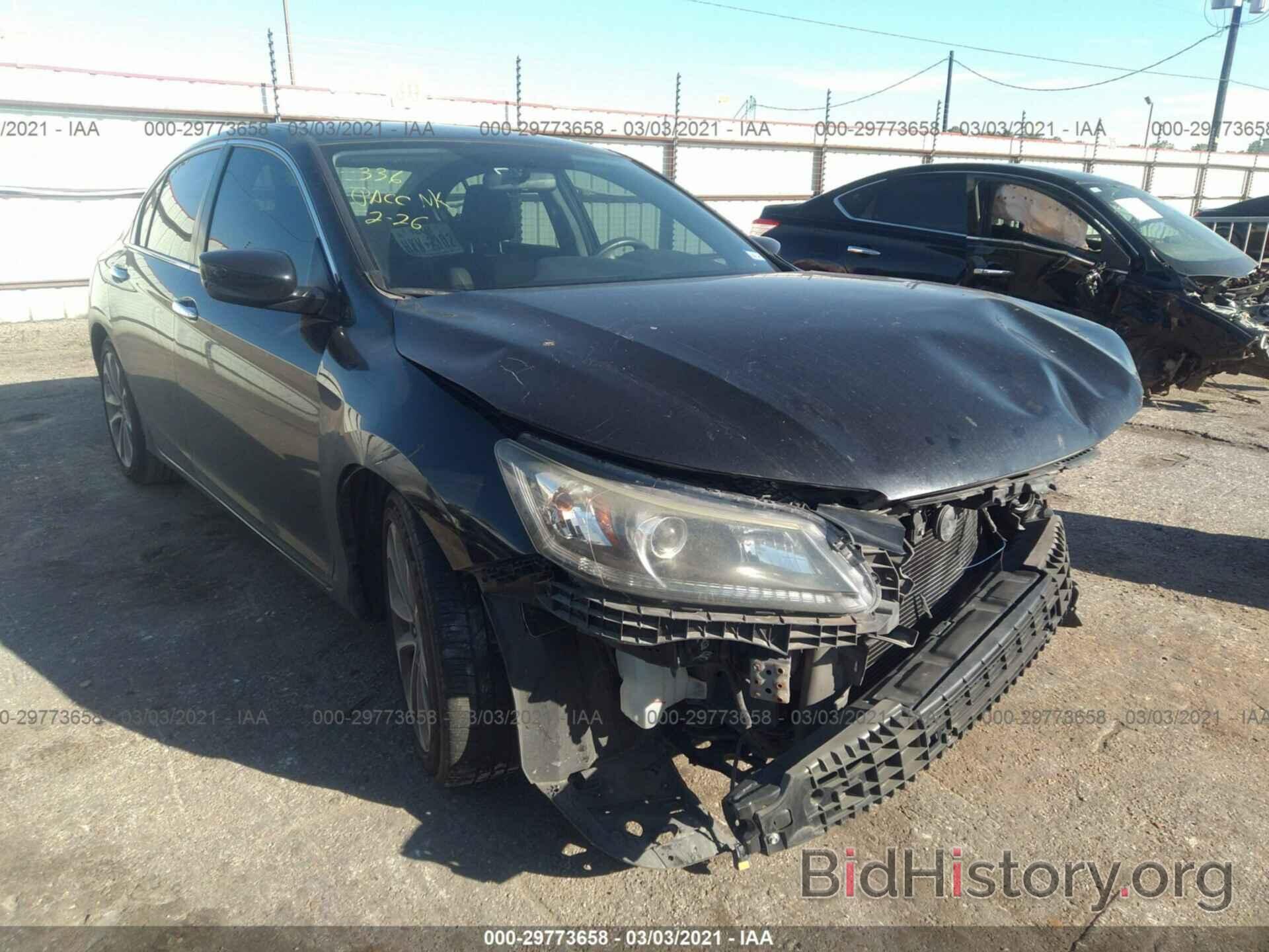 Photo 1HGCR2E52FA099802 - HONDA ACCORD SEDAN 2015