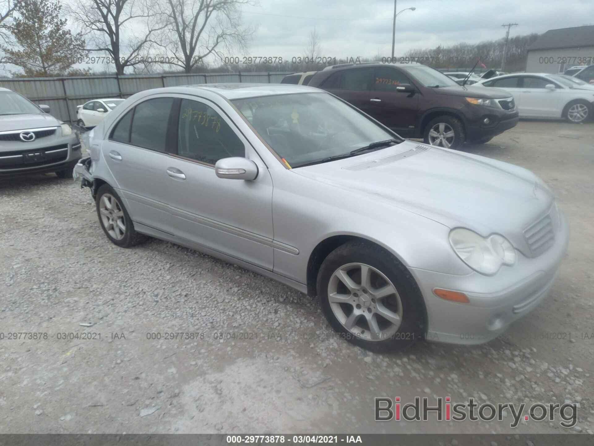 Photo WDBRF92H57F902775 - MERCEDES-BENZ C-CLASS 2007