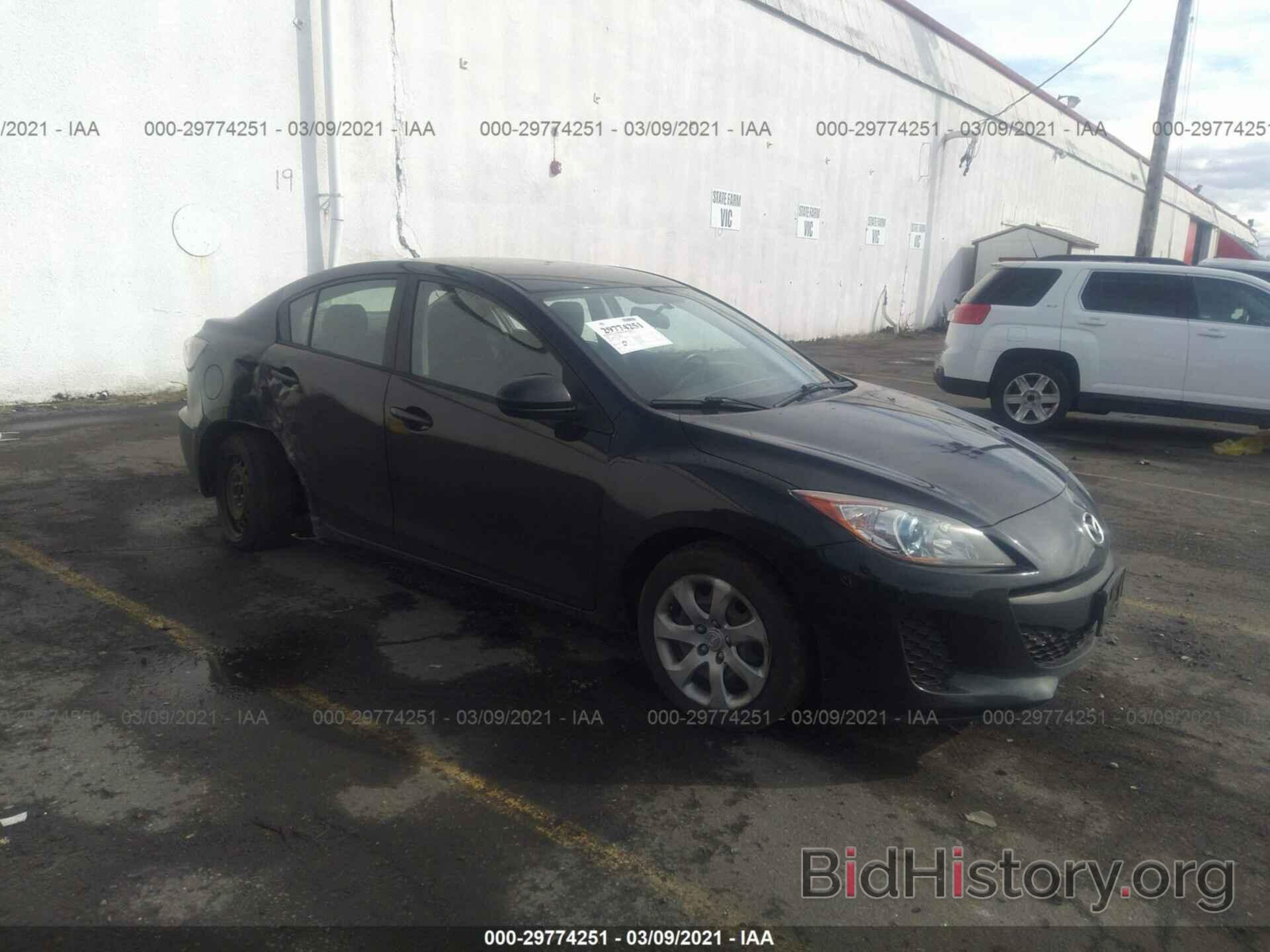 Photo JM1BL1UP7D1798588 - MAZDA MAZDA3 2013