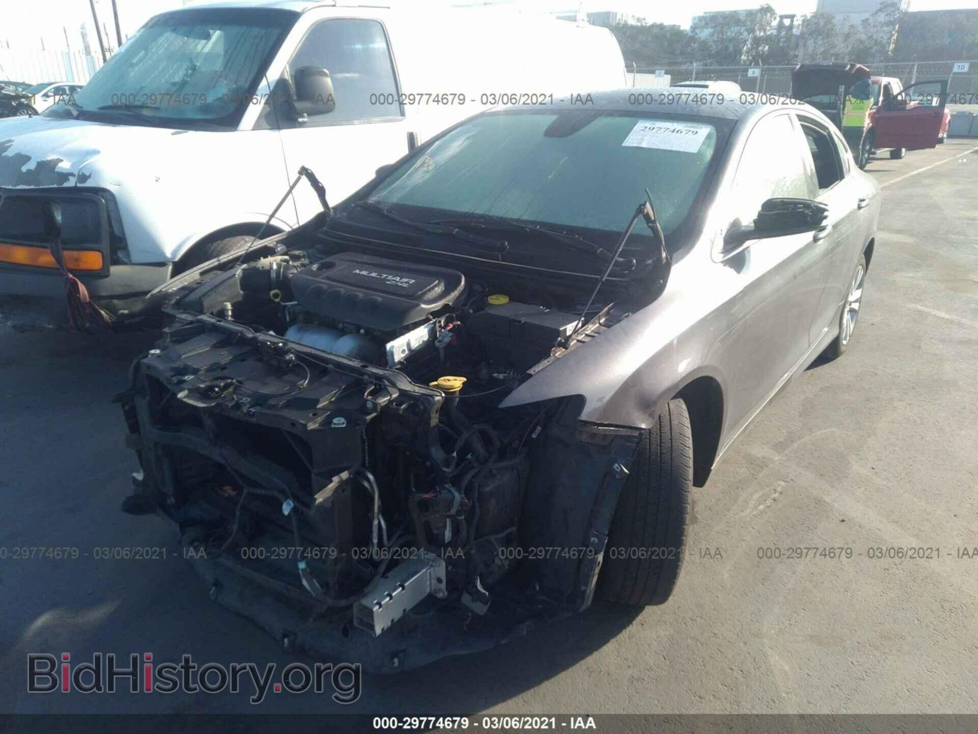 2015 CHRYSLER 200 - VIN: 1C3CCCAB0FN660609 - Фото 2