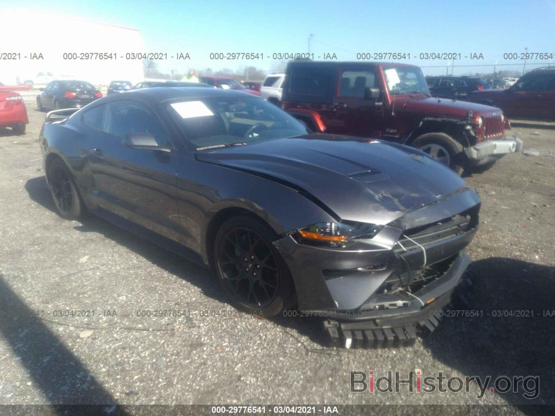 Photo 1FA6P8TH0J5174263 - FORD MUSTANG 2018
