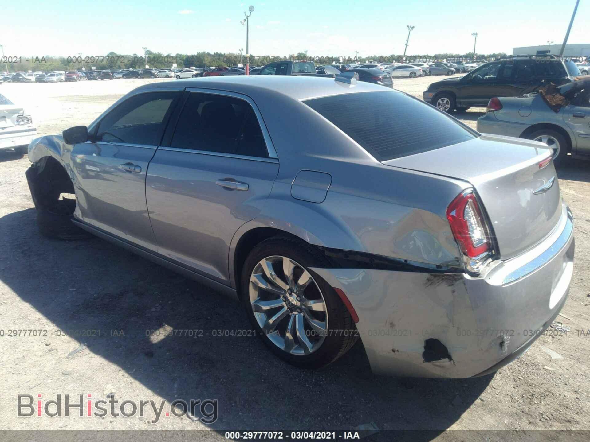 2016 CHRYSLER 300 - VIN: 2C3CCAAG4GH343877 - Фото 3
