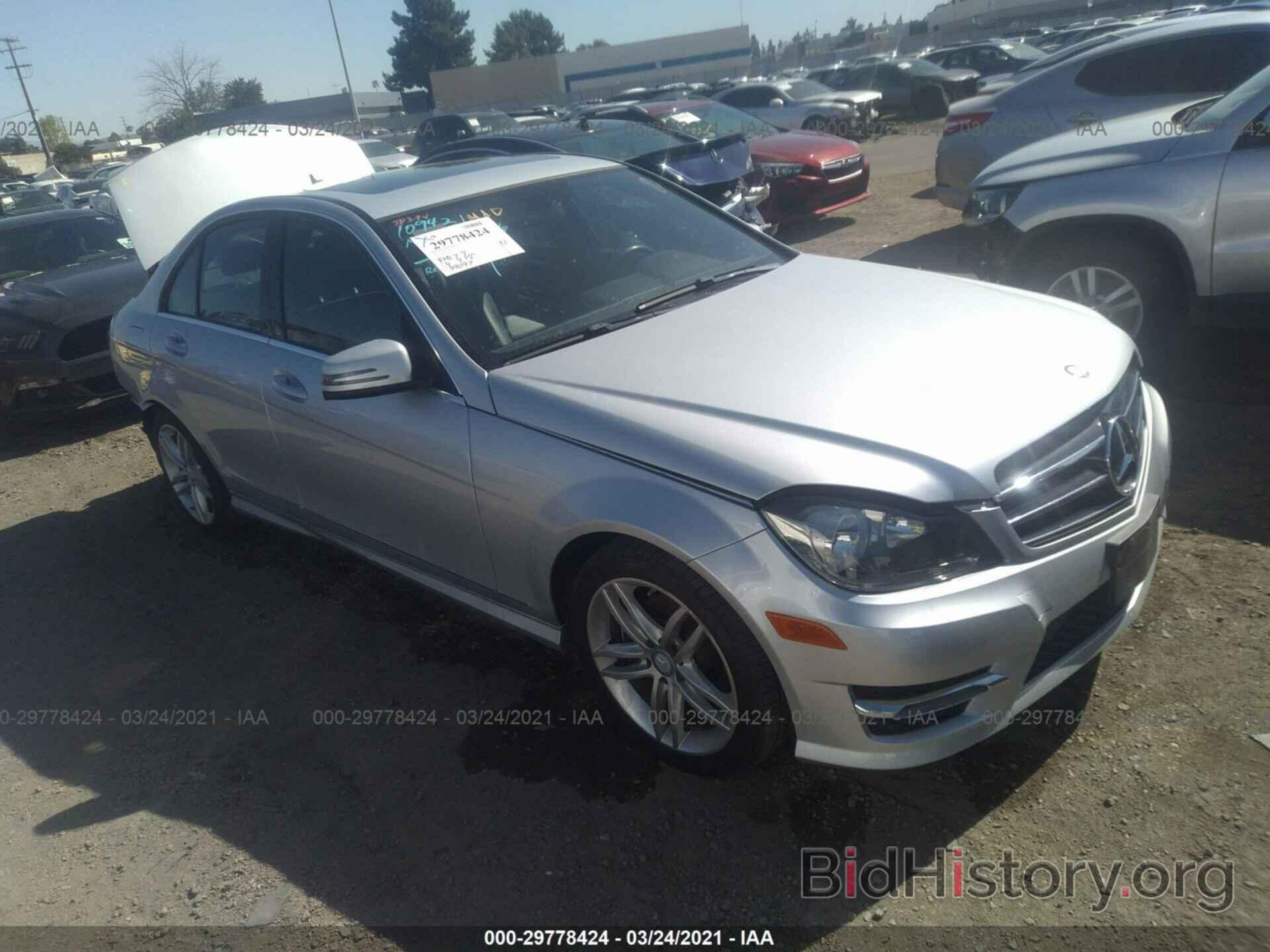 Photo WDDGF4HB6ER317218 - MERCEDES-BENZ C-CLASS 2014