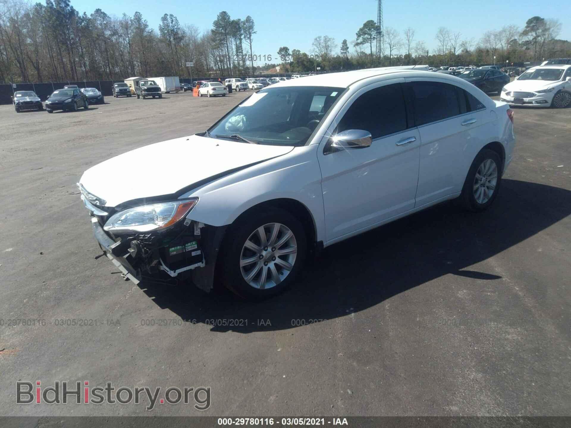 2012 CHRYSLER 200 - VIN: 1C3CCBBB0CN138860 - Фото 2