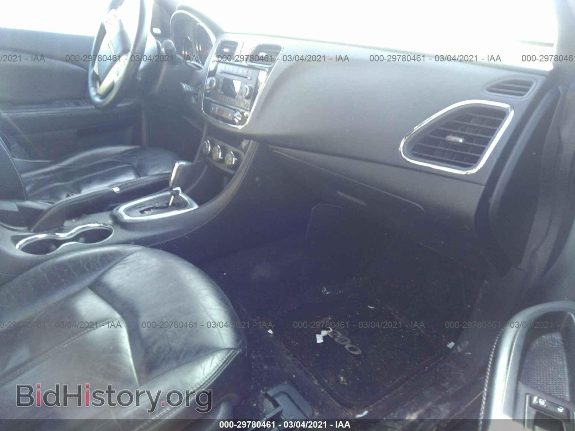 2013 CHRYSLER 200 - VIN: 1C3CCBCG8DN526110 - Фото 5