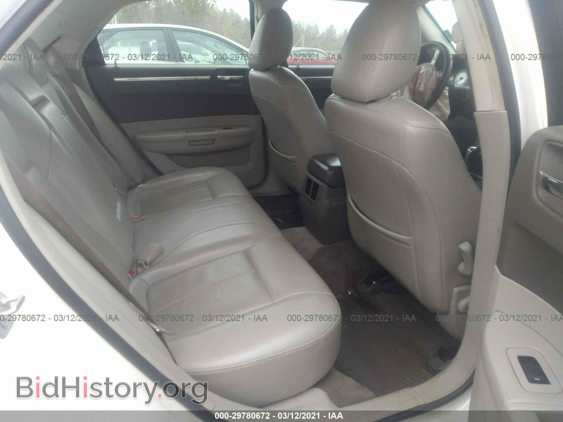 2010 CHRYSLER 300 - VIN: 2C3CA5CV3AH198119 - Фото 8