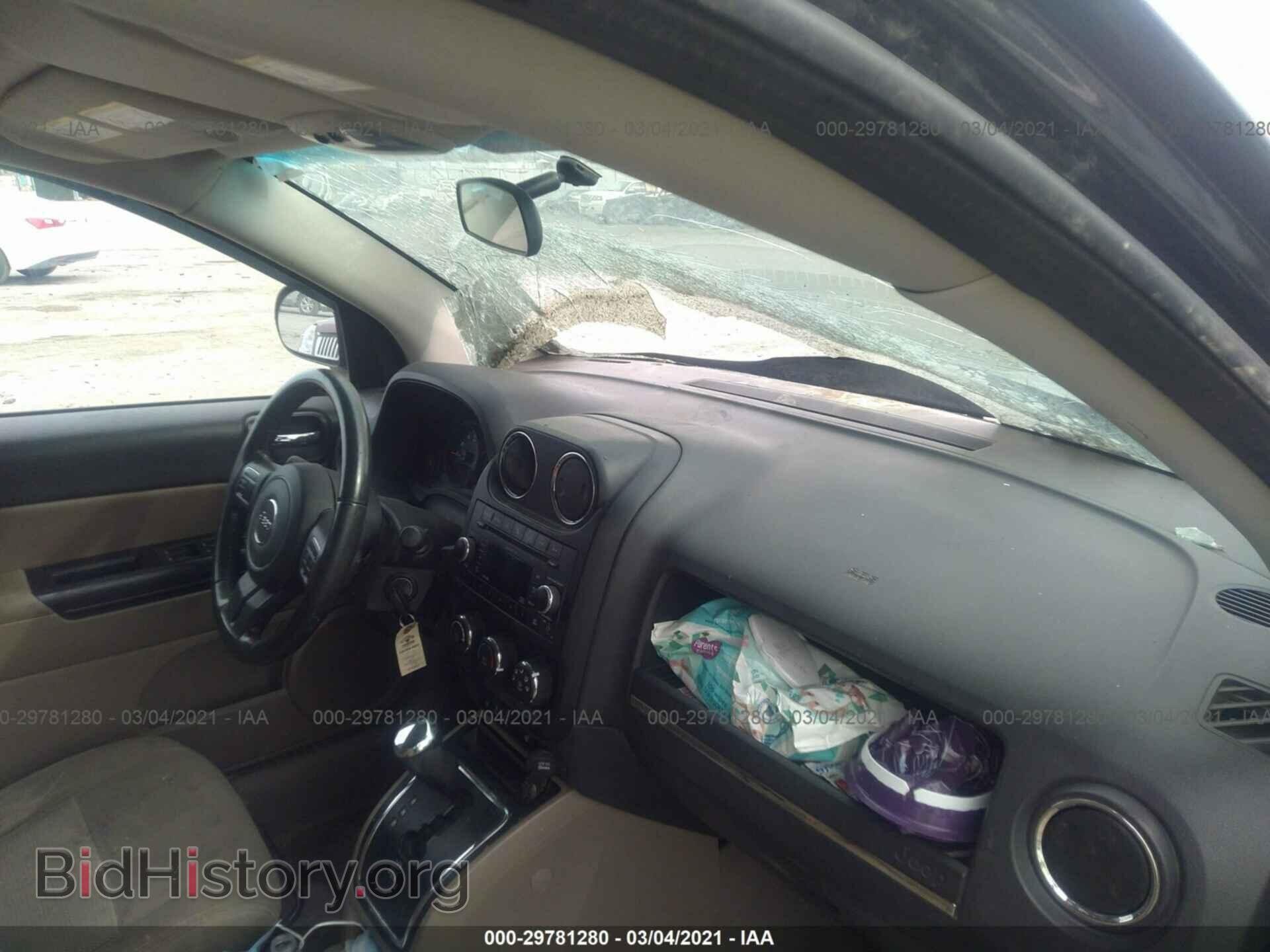 2011 JEEP COMPASS - VIN: 1J4NF1FB0BD188740 - Фото 5