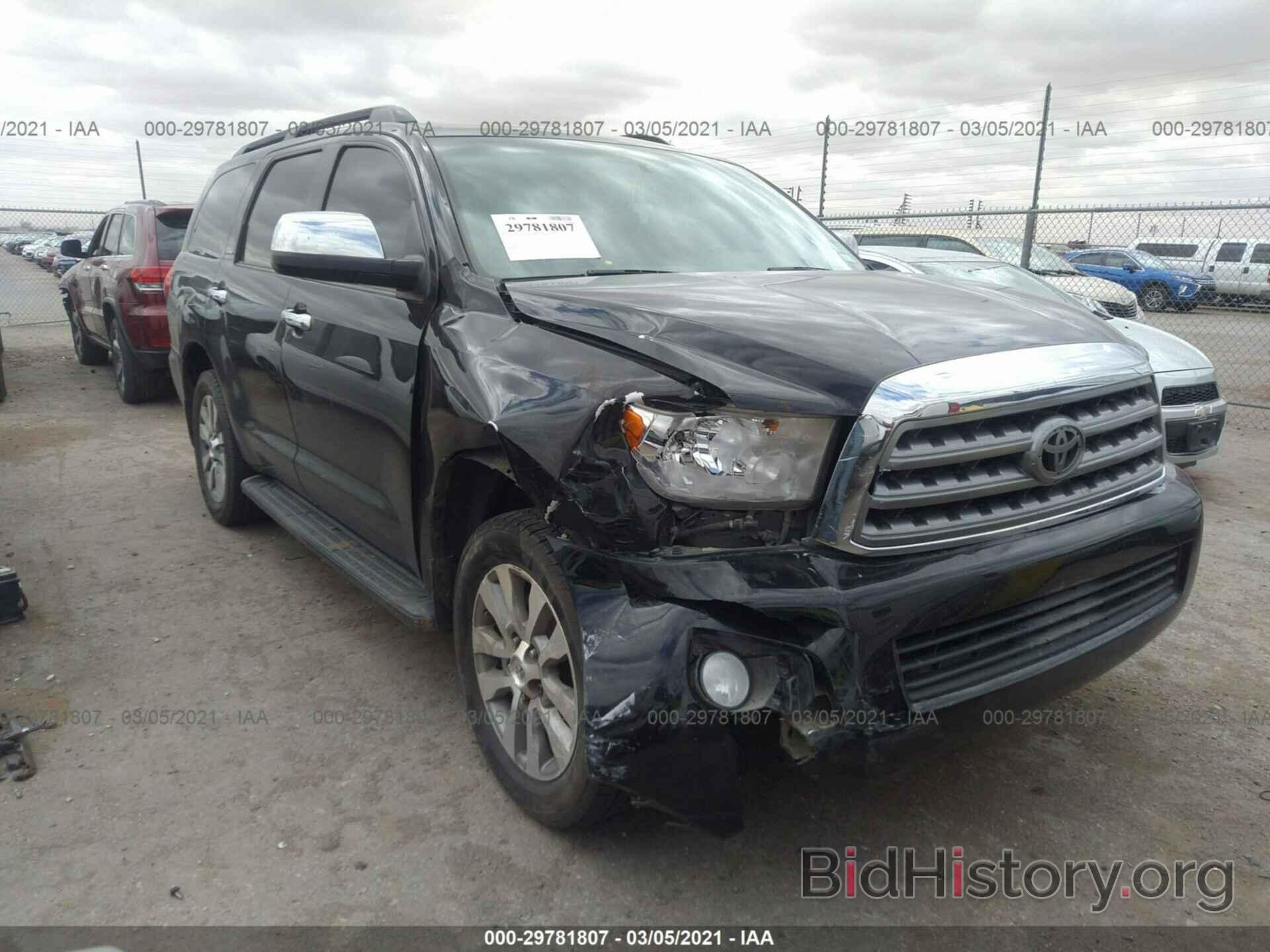 Photo 5TDKY5G17BS033459 - TOYOTA SEQUOIA 2011