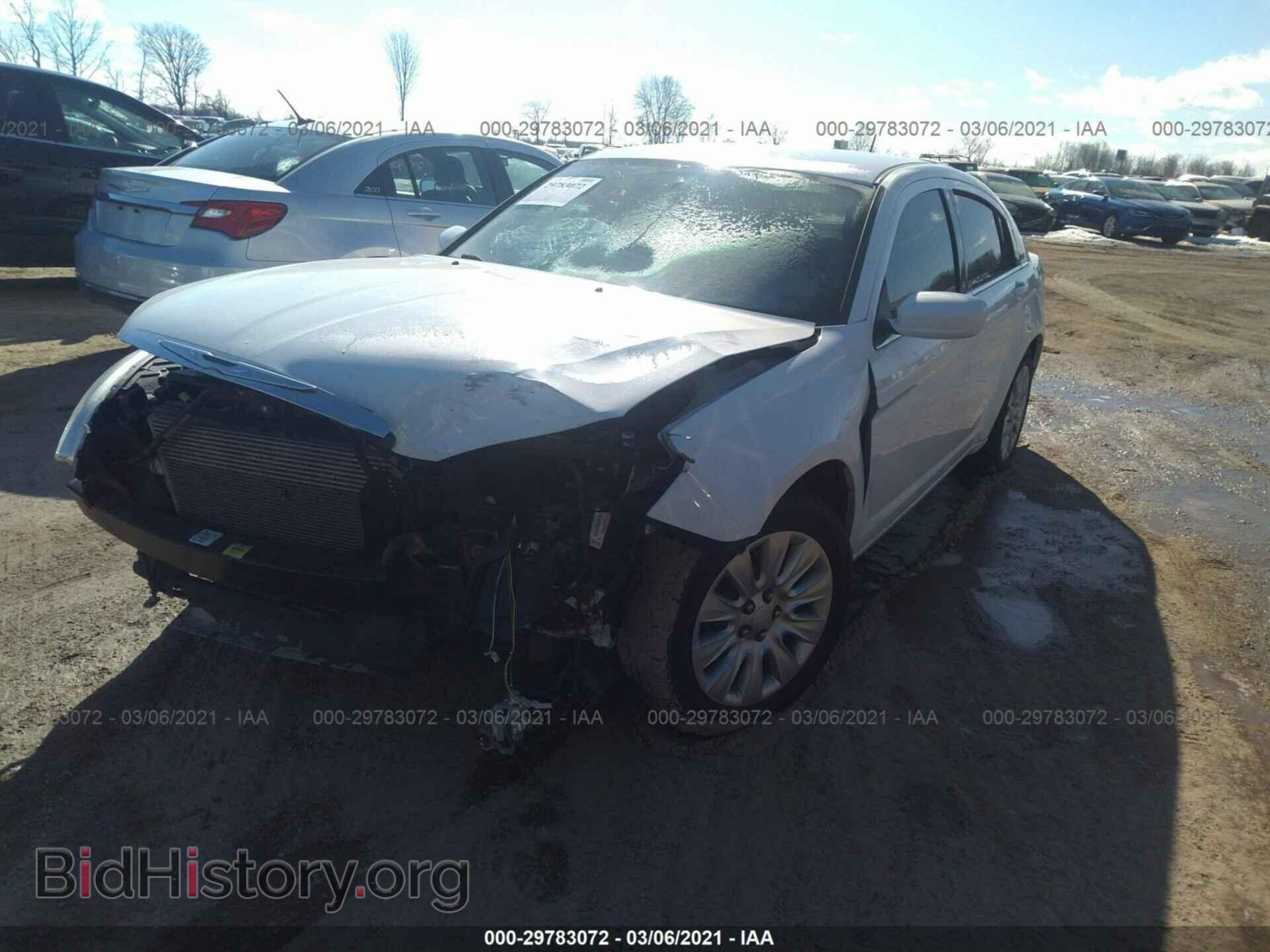 2013 CHRYSLER 200 - VIN: 1C3CCBAB2DN641986 - Photo 2