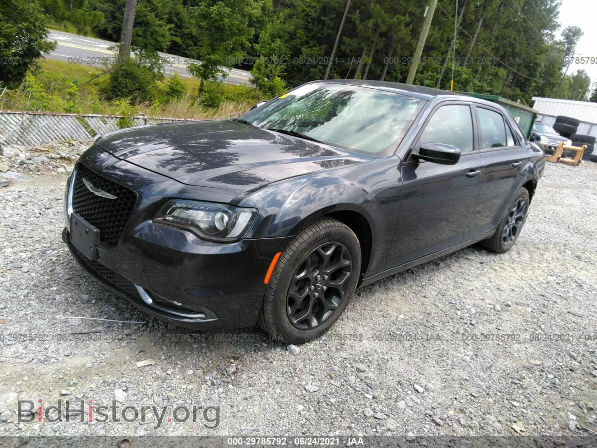 2019 CHRYSLER 300 - VIN: 2C3CCAGG9KH686796 - Фото 2