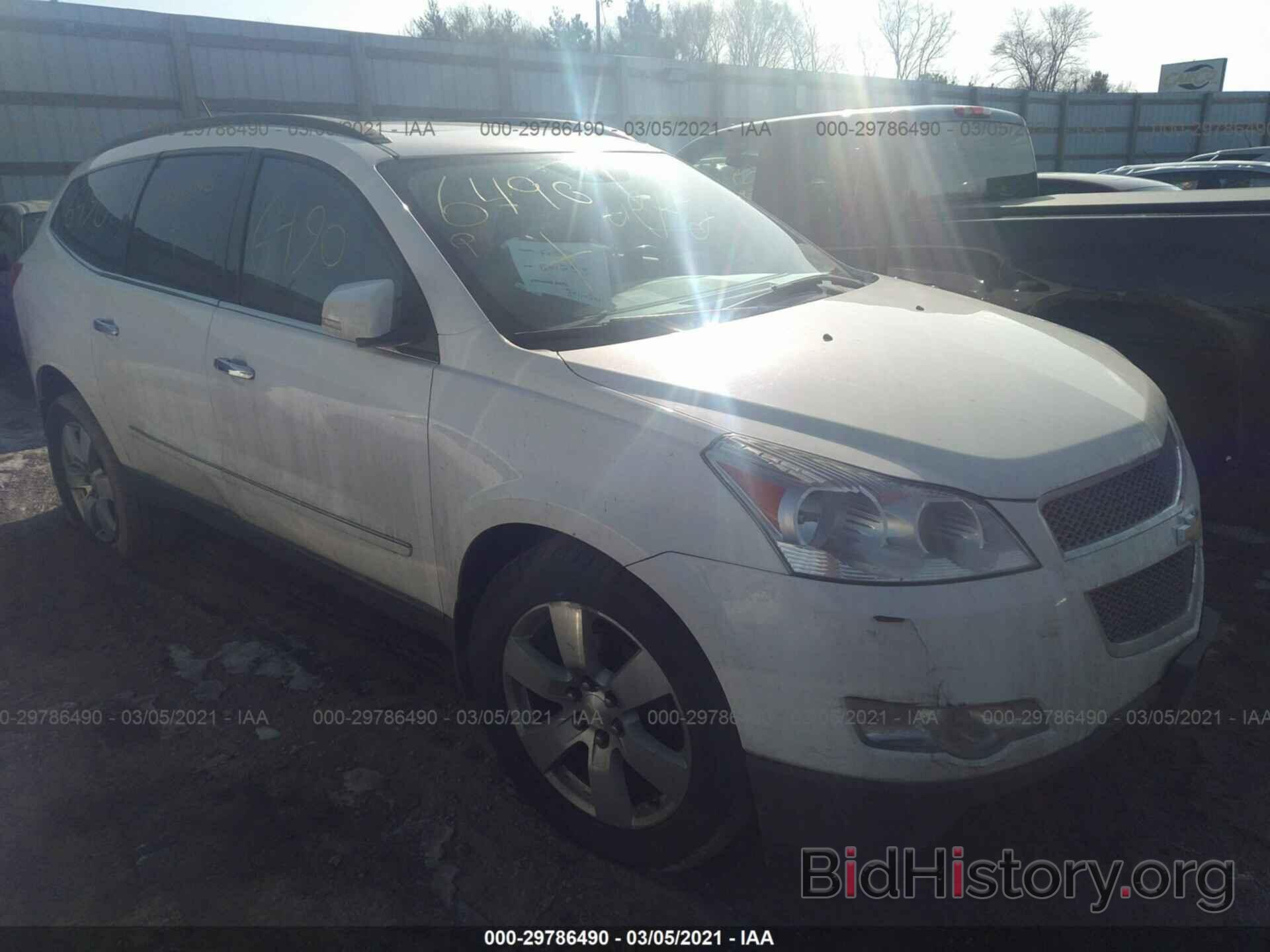 Photo 1GNKVLED9CJ106749 - CHEVROLET TRAVERSE 2012