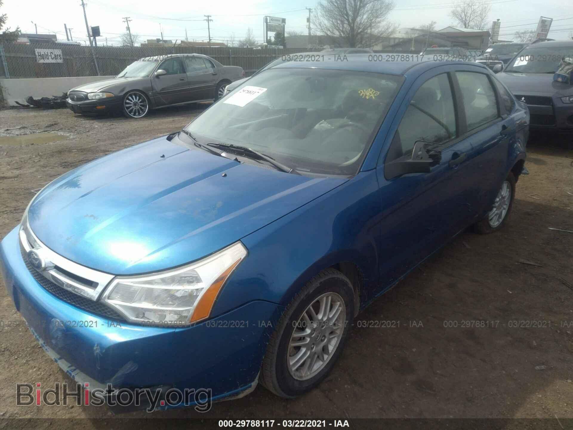 2011 FORD FOCUS - VIN: 1FAHP3FN3BW110758 - Фото 2