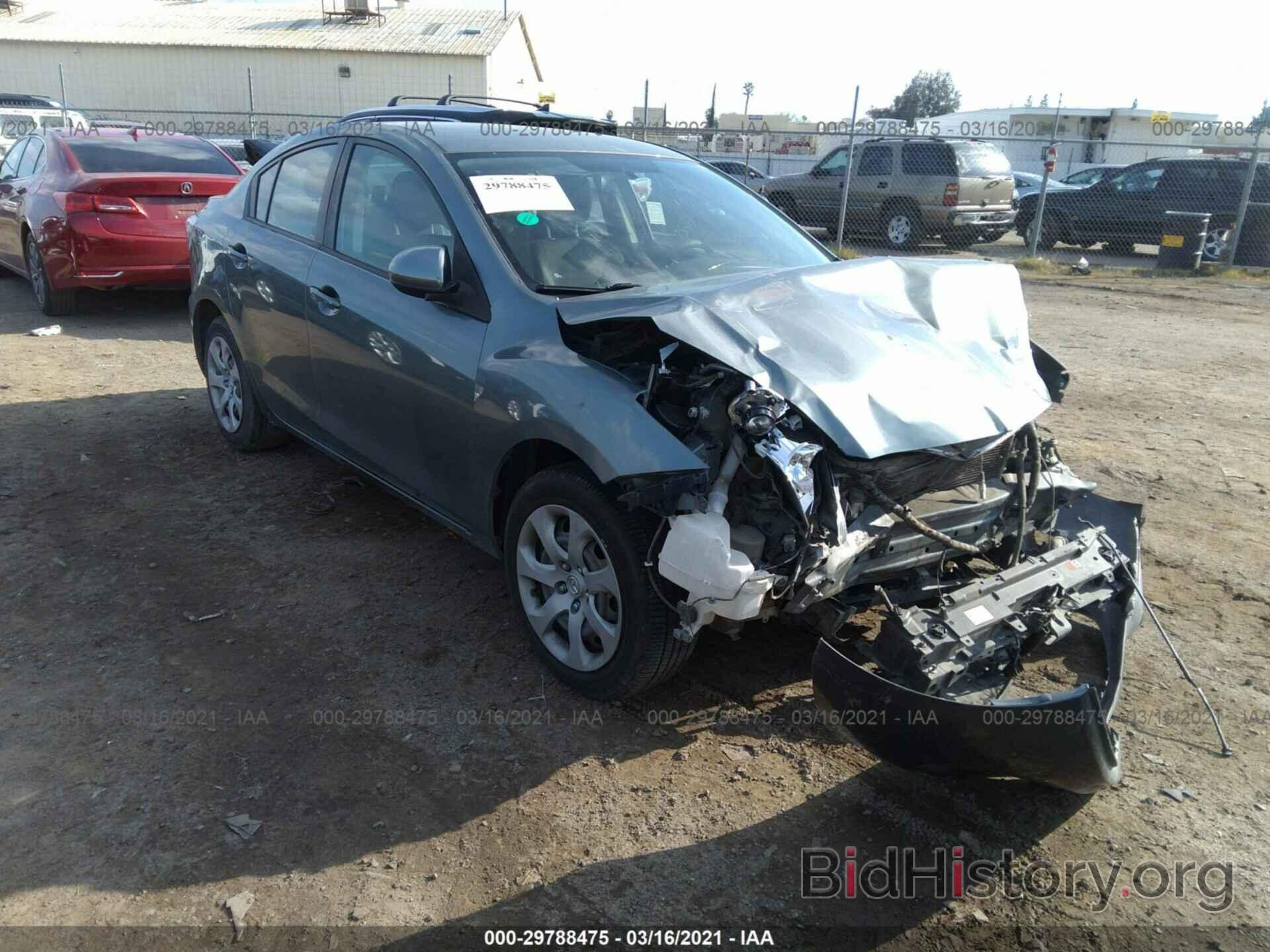 Photo JM1BL1U74D1756623 - MAZDA MAZDA3 2013