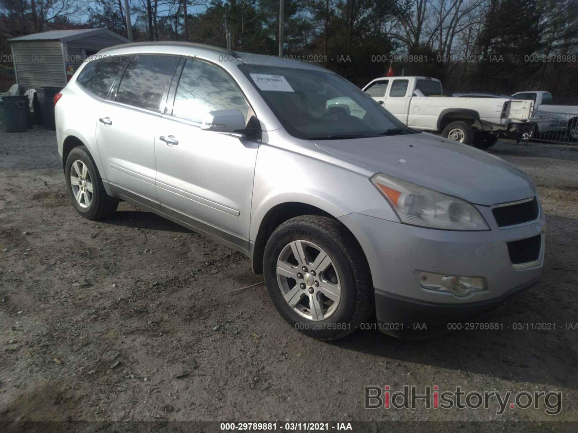 Photo 1GNKRGED9CJ105158 - CHEVROLET TRAVERSE 2012