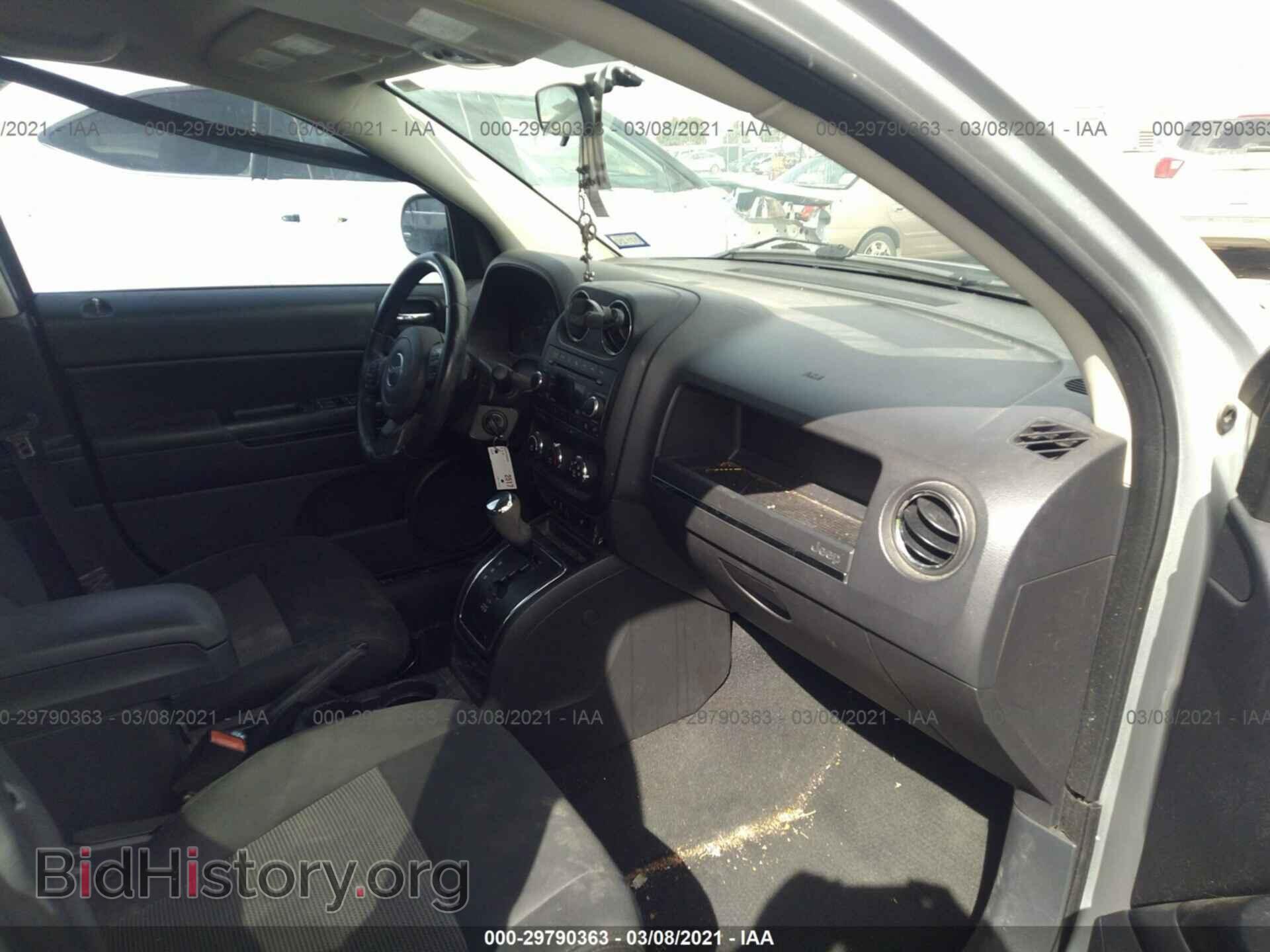 2011 JEEP COMPASS - VIN: 1J4NF1FB1BD258178 - Photo 5