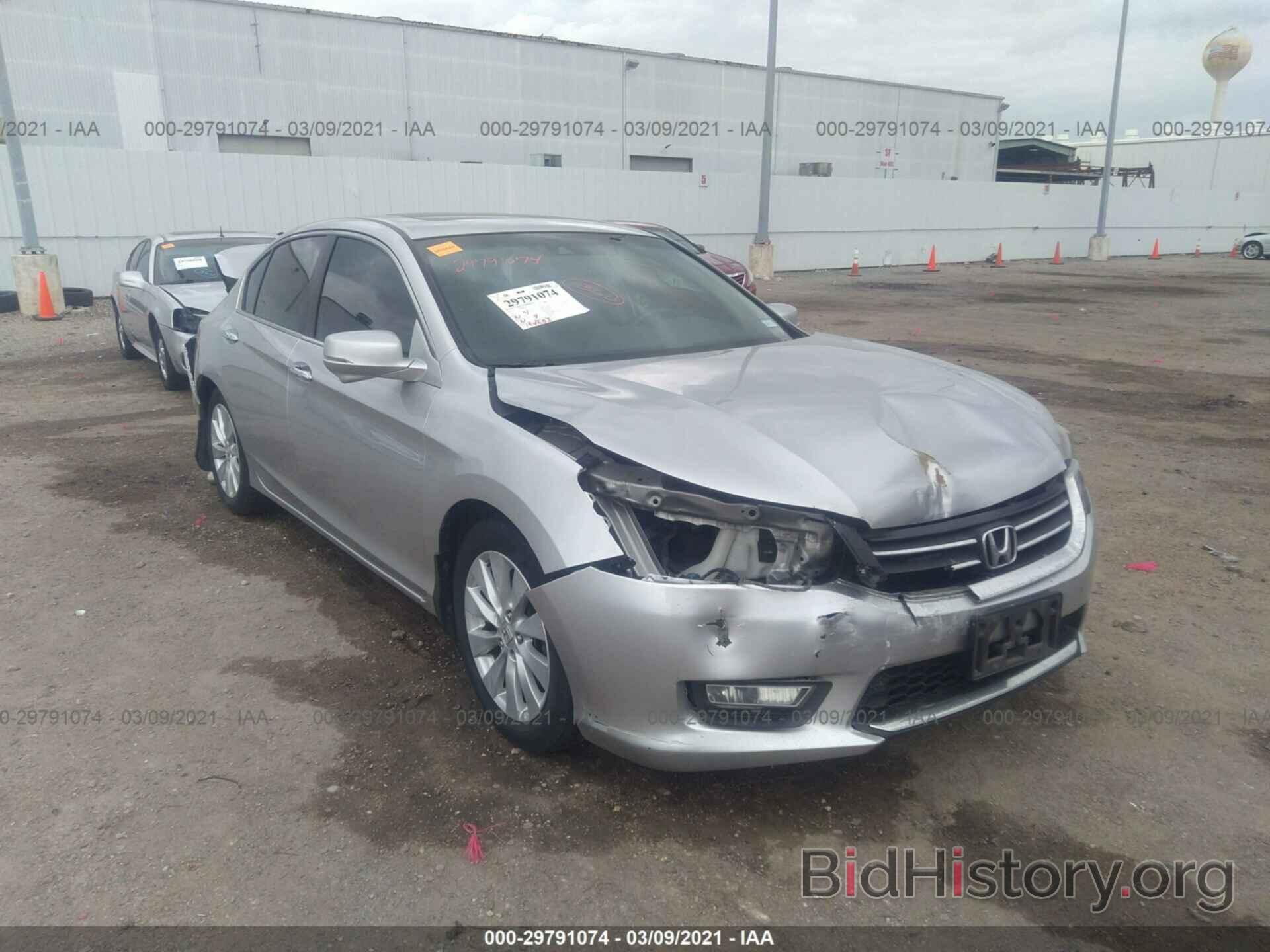 Photo 1HGCR2F86DA173941 - HONDA ACCORD SDN 2013