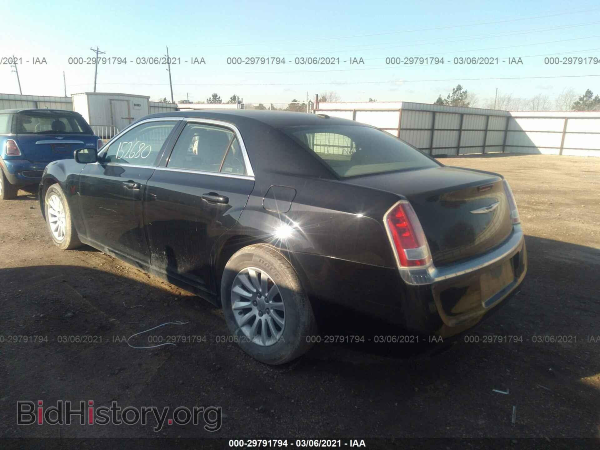 2013 CHRYSLER 300 - VIN: 2C3CCAAG6DH577465 - Фото 3