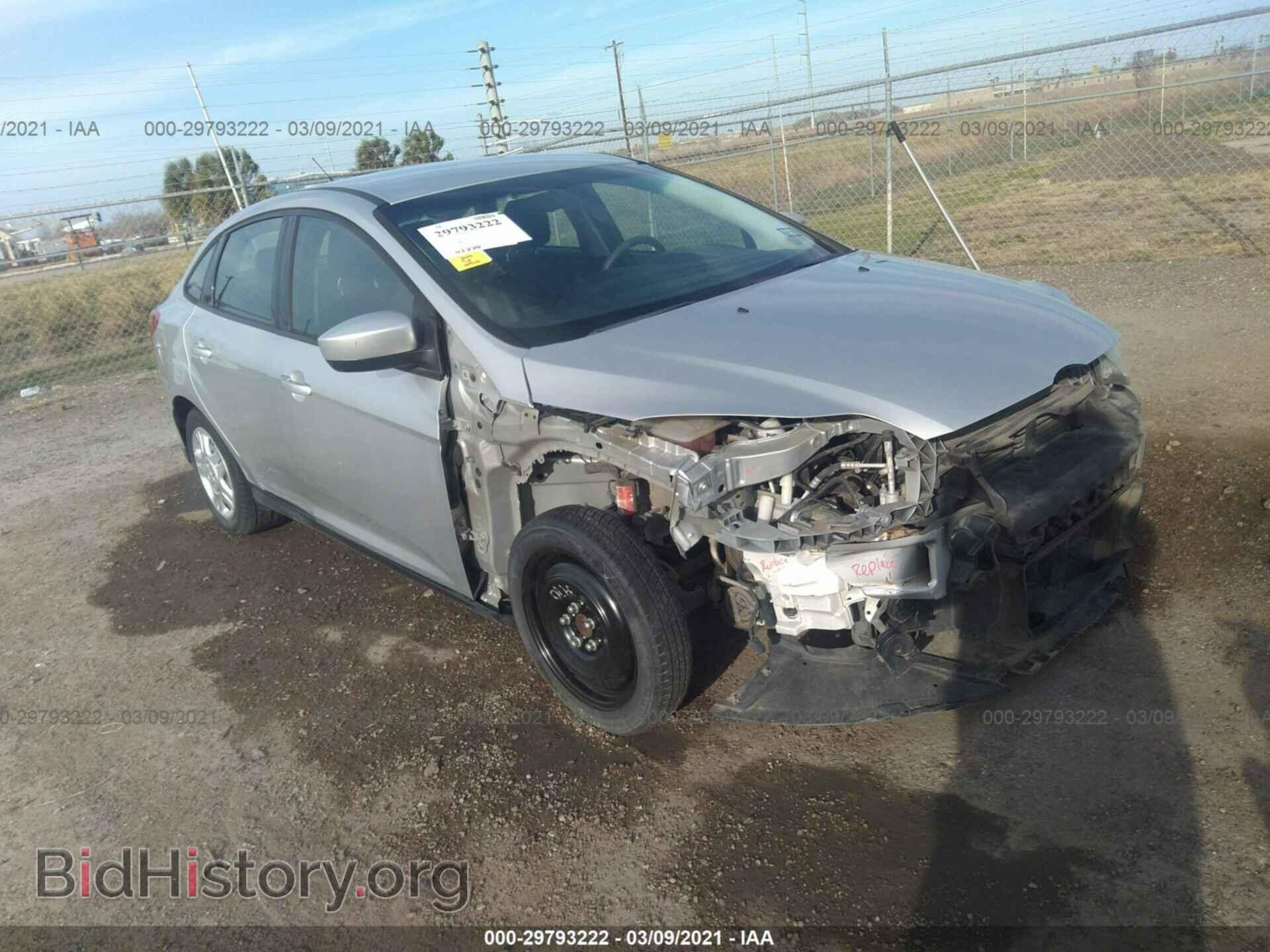 Photo 1FAHP3F27CL201329 - FORD FOCUS 2012