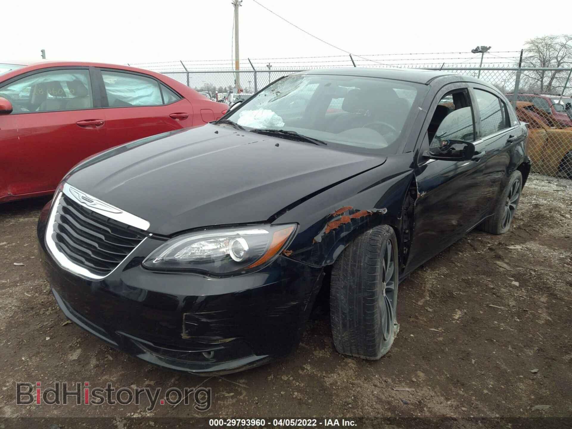 2014 CHRYSLER 200 - VIN: 1C3CCBCG1EN134720 - Фото 2