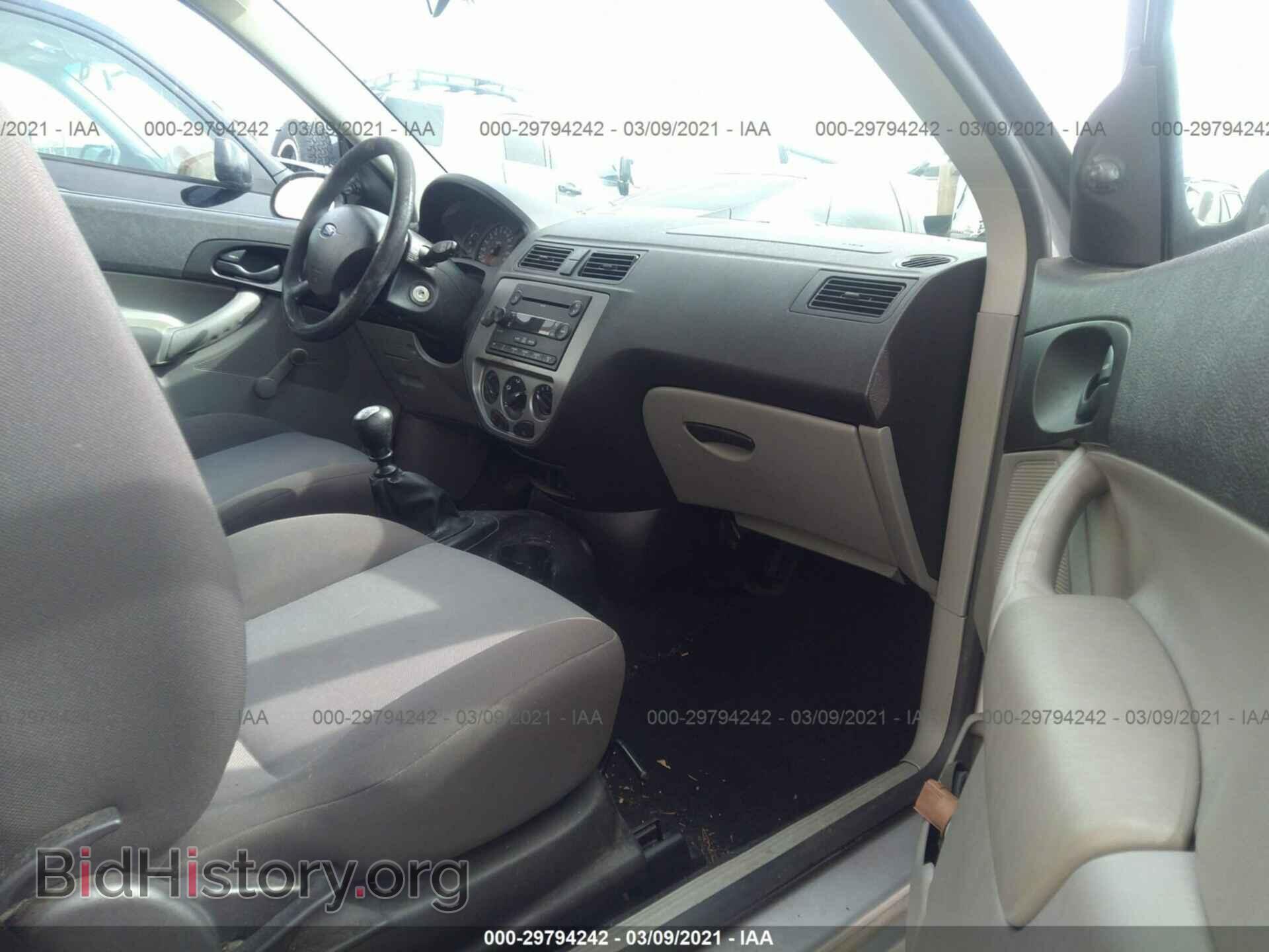 2007 FORD FOCUS - VIN: 1FAFP31N67W282949 - Photo 5