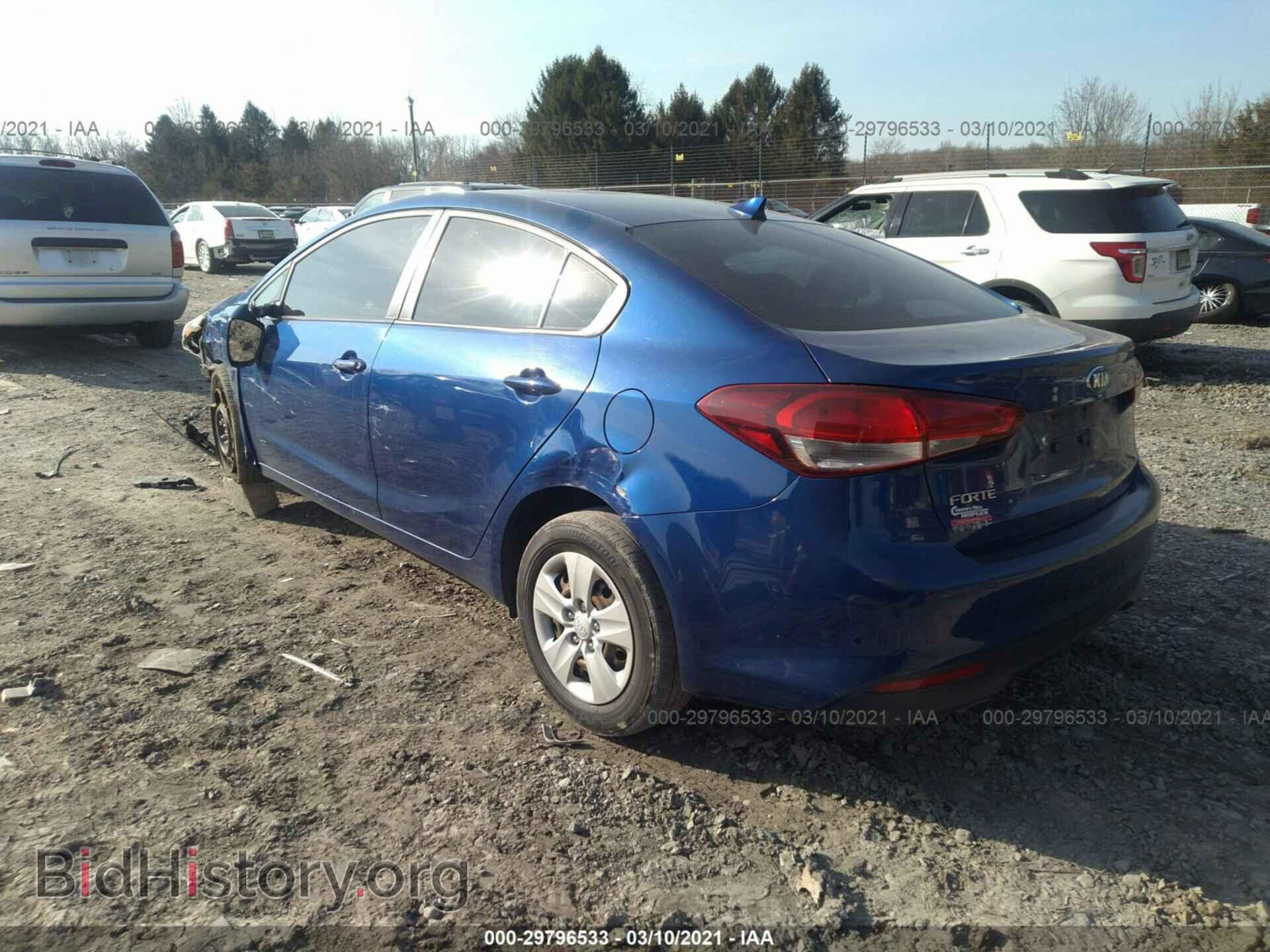 2017 KIA FORTE - VIN: 3KPFK4A75HE052203 - Photo 3