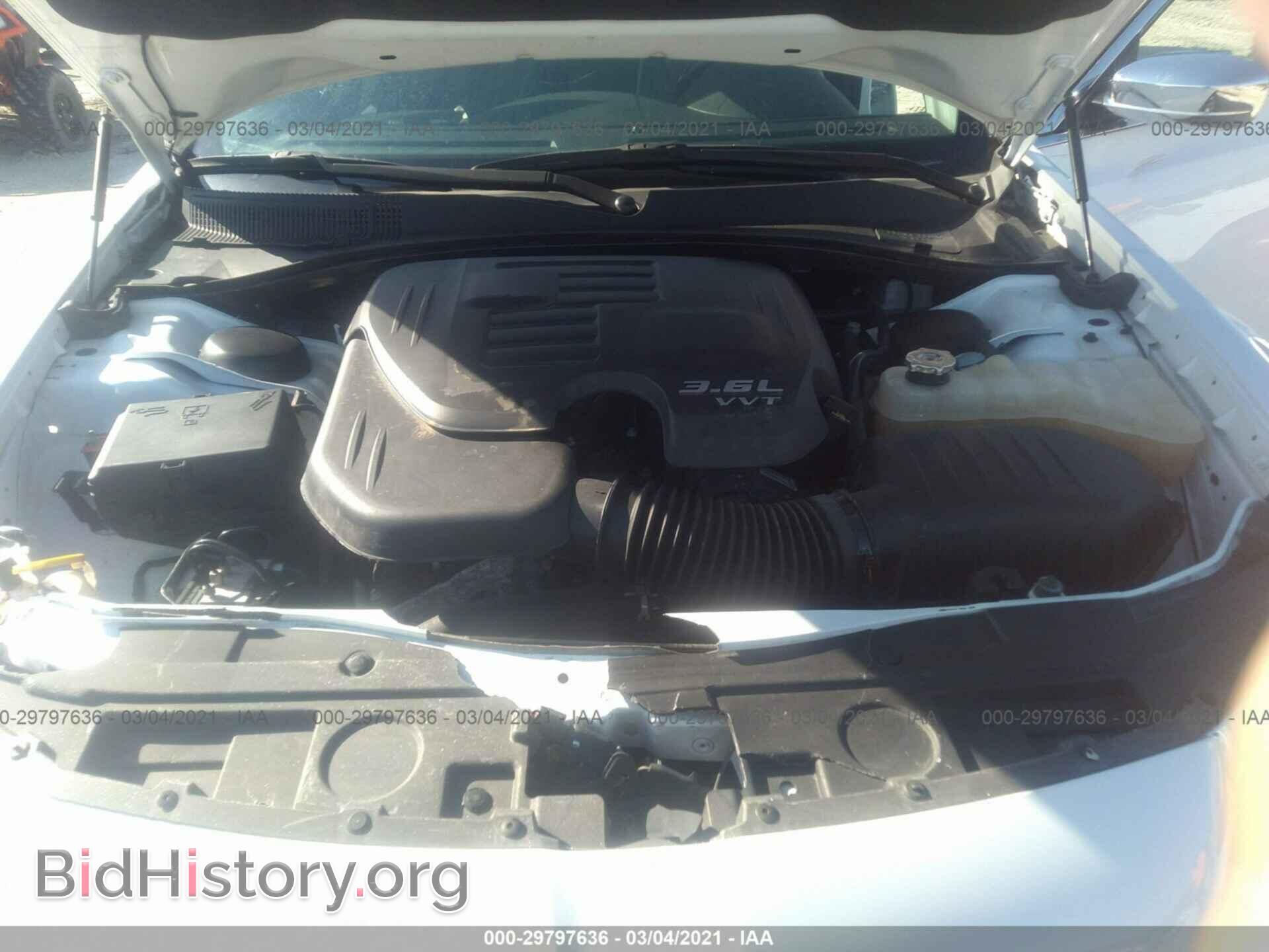 2016 CHRYSLER 300 - VIN: 2C3CCAEG8GH298954 - Фото 10