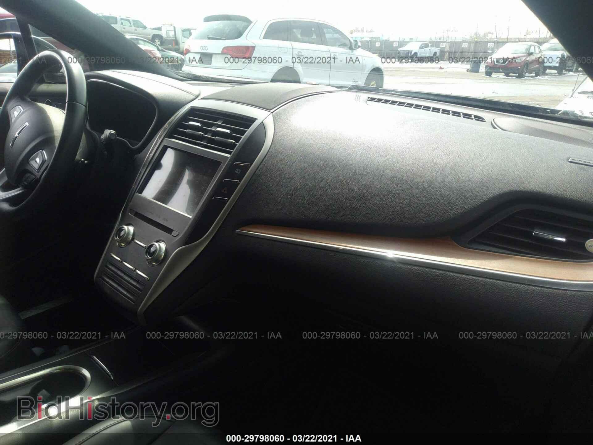 2017 LINCOLN MKC - VIN: 5LMCJ2D97HUL46204 - Photo 5