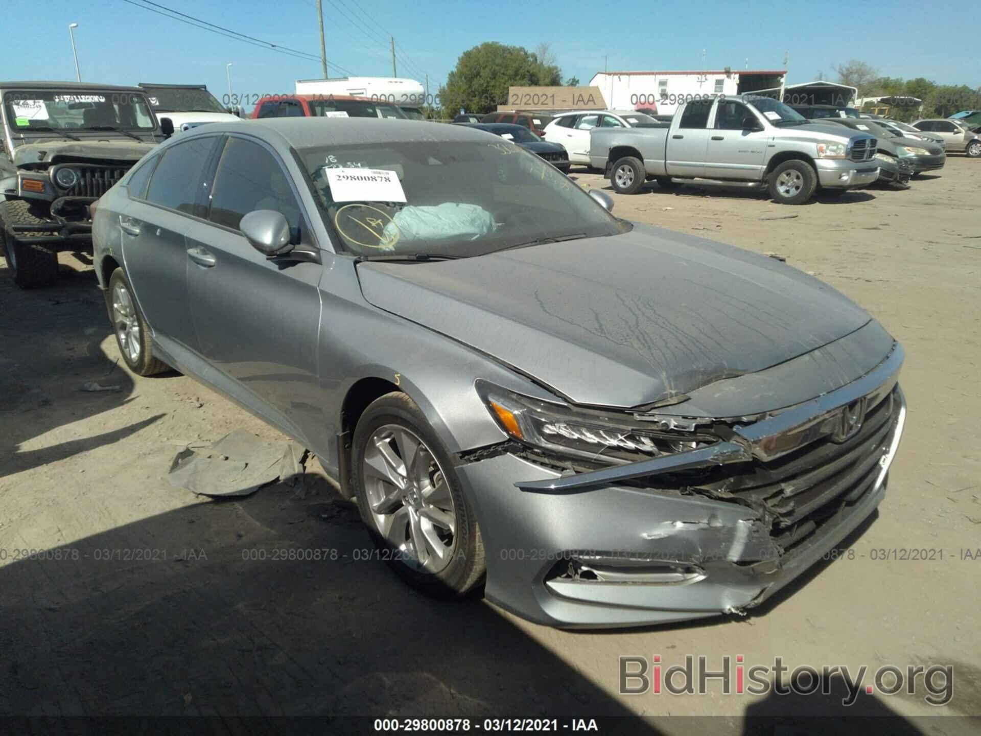 Photo 1HGCV1F12JA165954 - HONDA ACCORD SEDAN 2018