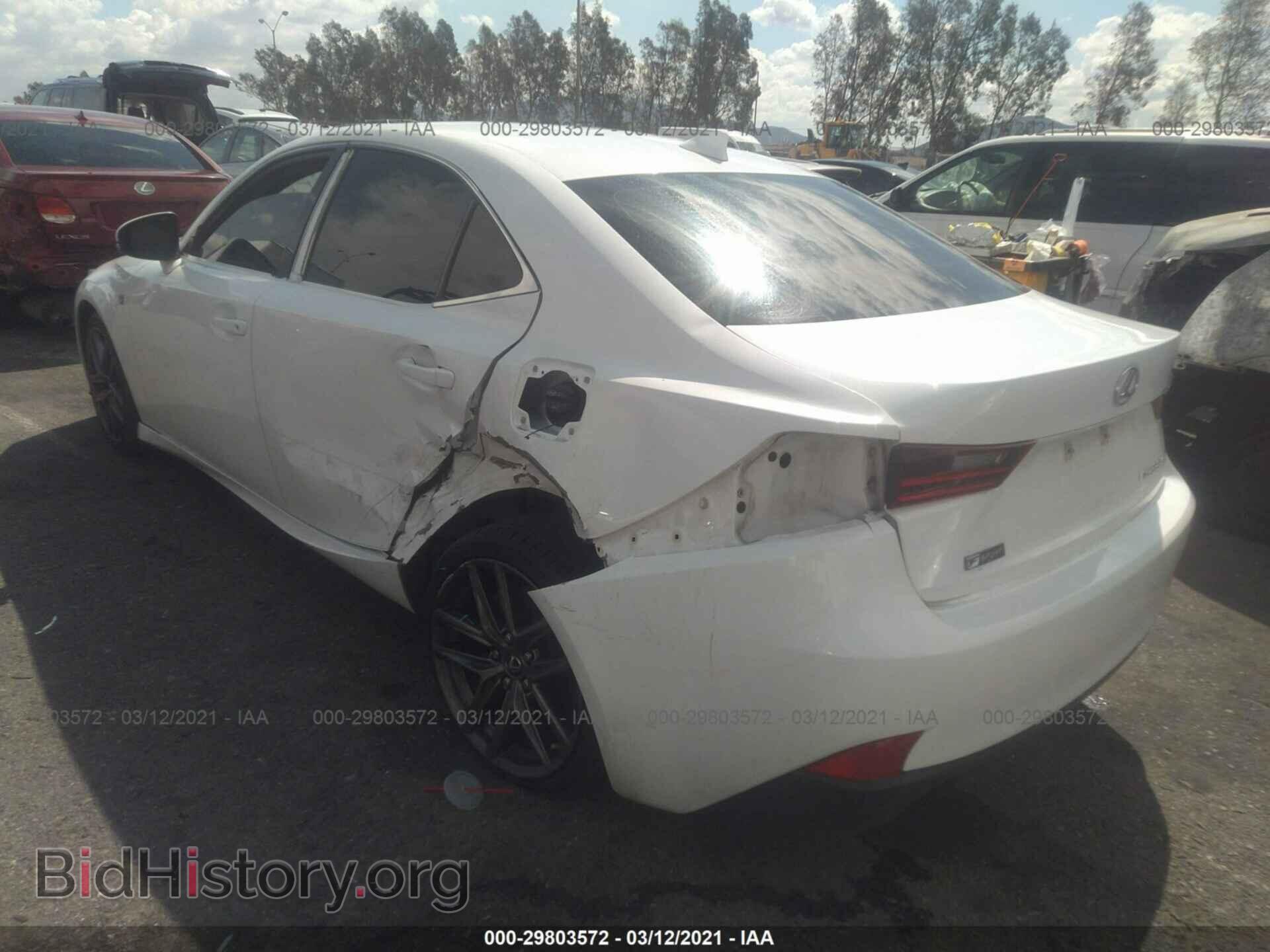 2016 LEXUS IS 200T - VIN: JTHBA1D24G5003972 - Фото 3