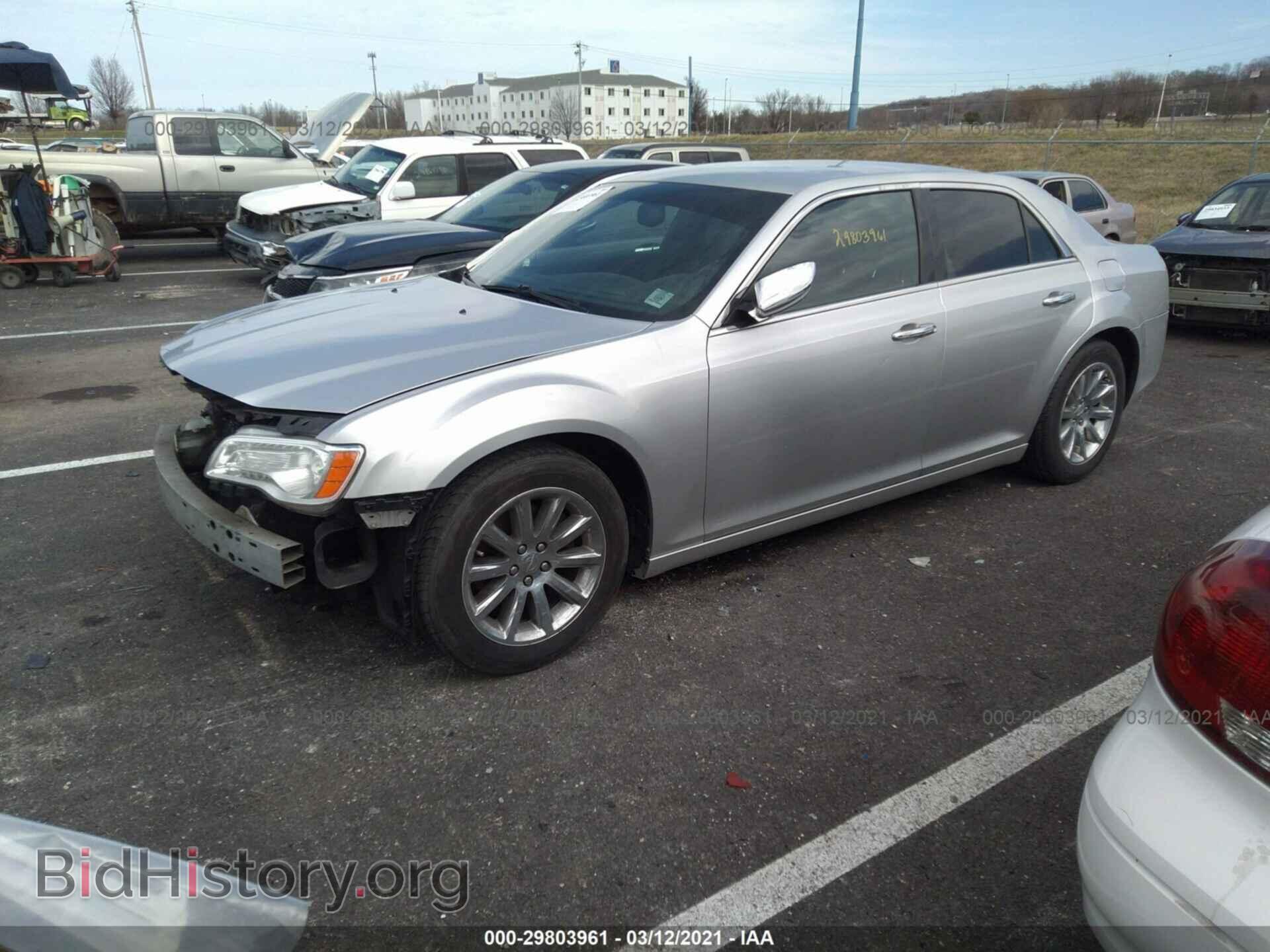 2012 CHRYSLER 300 - VIN: 2C3CCACG2CH307838 - Photo 2
