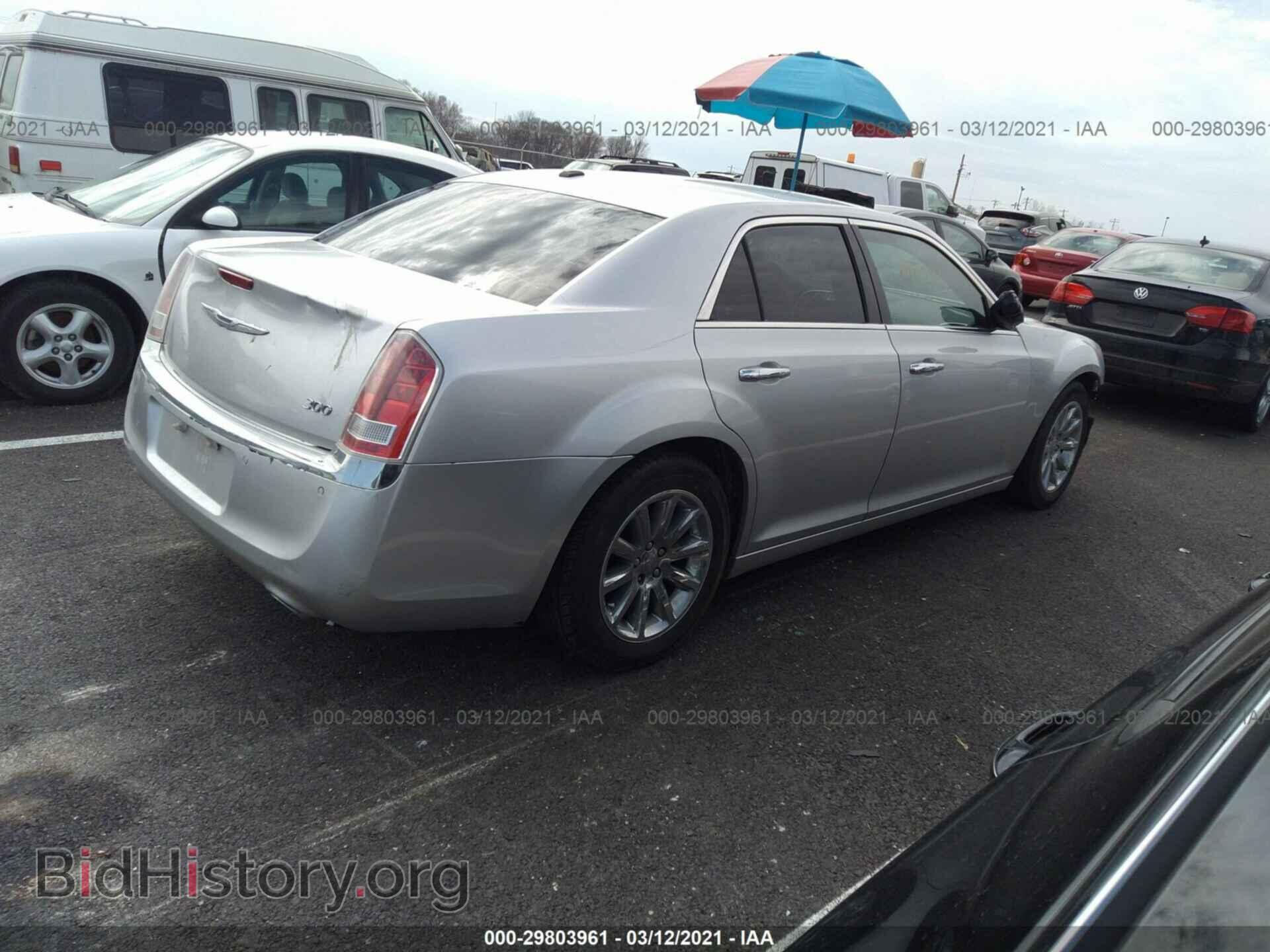 2012 CHRYSLER 300 - VIN: 2C3CCACG2CH307838 - Photo 4