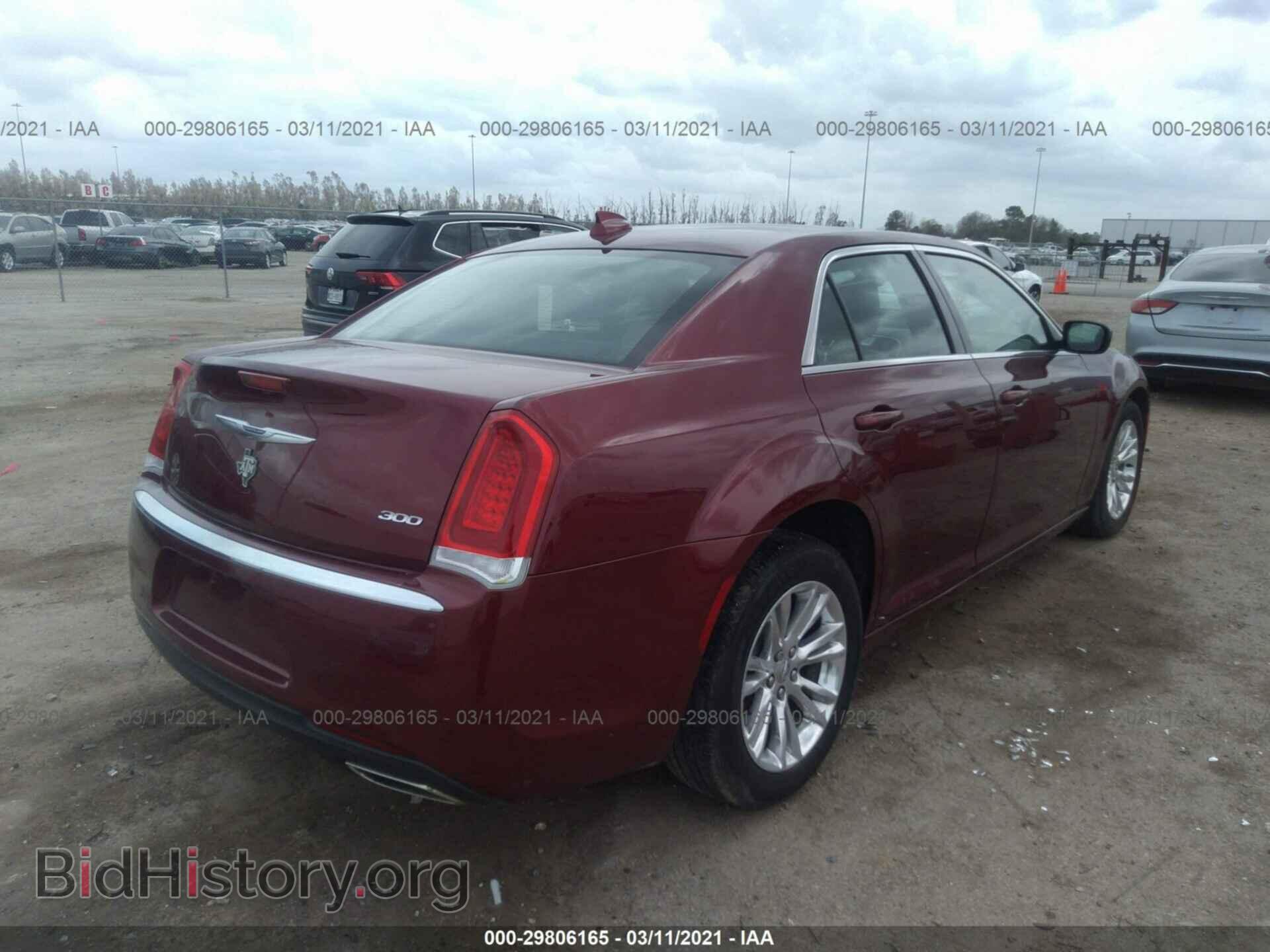 2019 CHRYSLER 300 - VIN: 2C3CCAAG8KH591798 - Фото 4