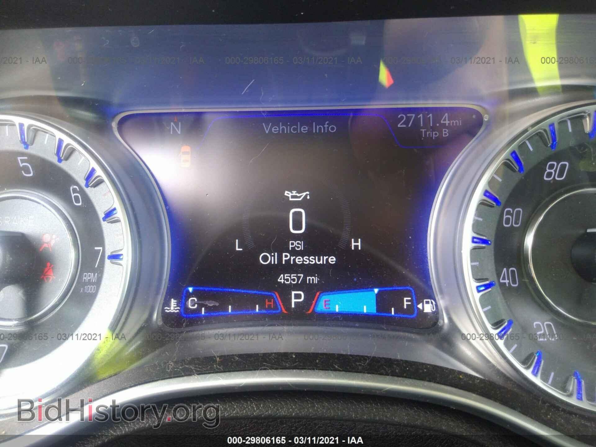 2019 CHRYSLER 300 - VIN: 2C3CCAAG8KH591798 - Фото 7